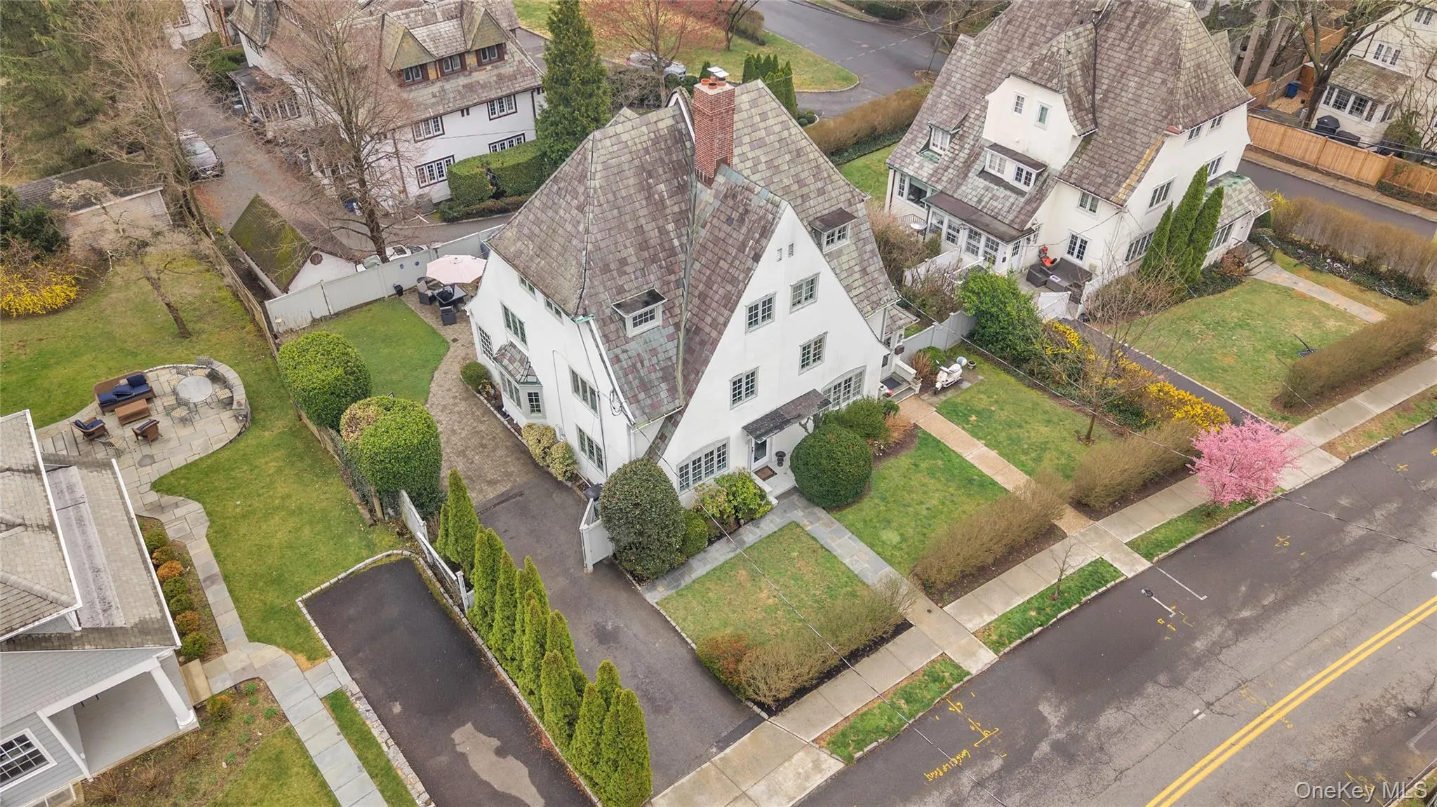 42 Tanglewylde Avenue, Eastchester, NY, 4 Bedrooms Bedrooms, 8 Rooms Rooms,3 BathroomsBathrooms,Residential Lease,For Rent,Tanglewylde,0,980896 42 Tanglewylde Avenue, Eastchester, NY, 4 Bedrooms Bedrooms, 8 Rooms Rooms,3 BathroomsBathrooms,Residential Lease,For Rent,Tanglewylde,0,980896
