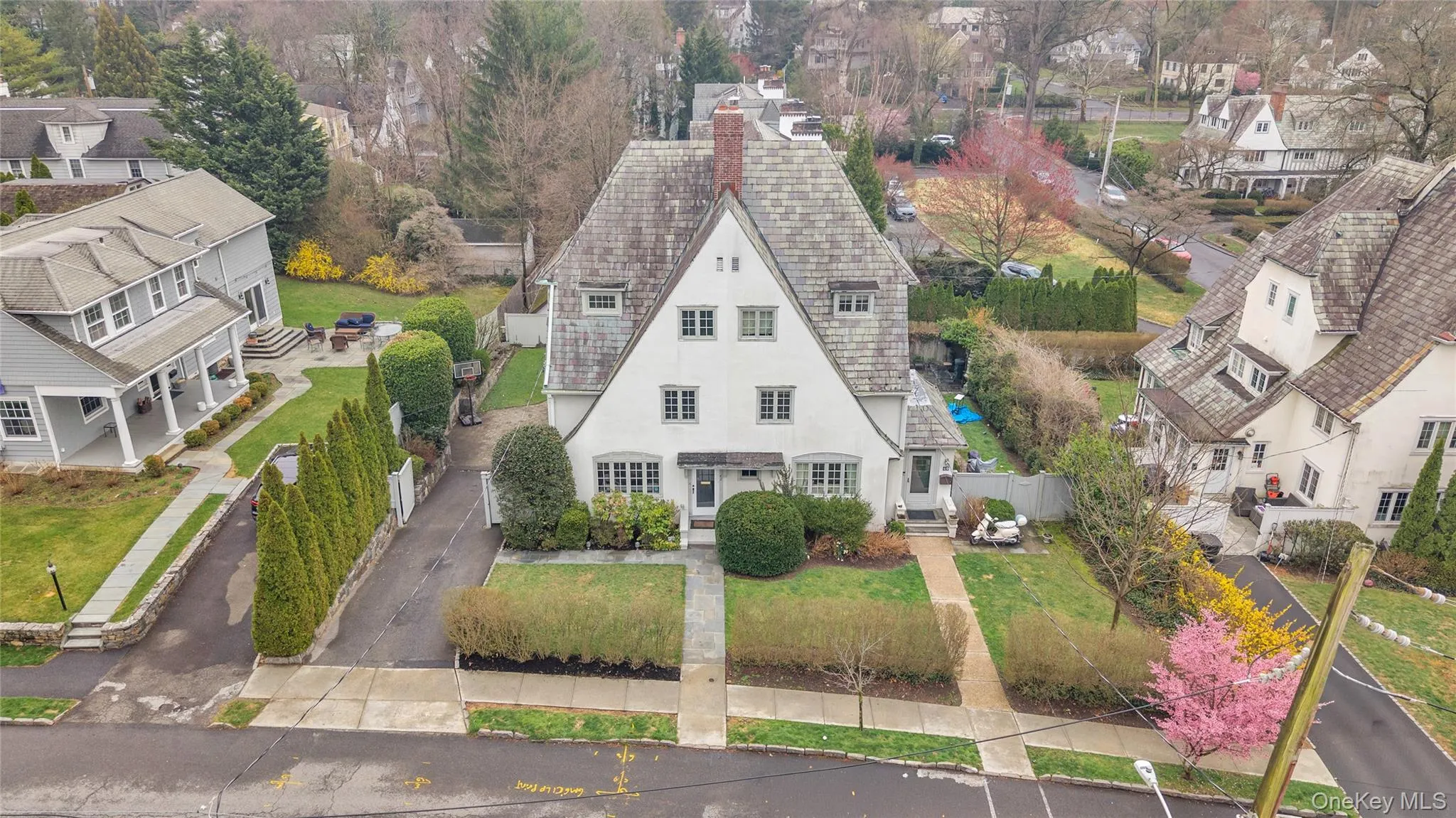 42 Tanglewylde Avenue, Eastchester, NY, 4 Bedrooms Bedrooms, 8 Rooms Rooms,3 BathroomsBathrooms,Residential Lease,For Rent,Tanglewylde,0,980896 42 Tanglewylde Avenue, Eastchester, NY, 4 Bedrooms Bedrooms, 8 Rooms Rooms,3 BathroomsBathrooms,Residential Lease,For Rent,Tanglewylde,0,980896