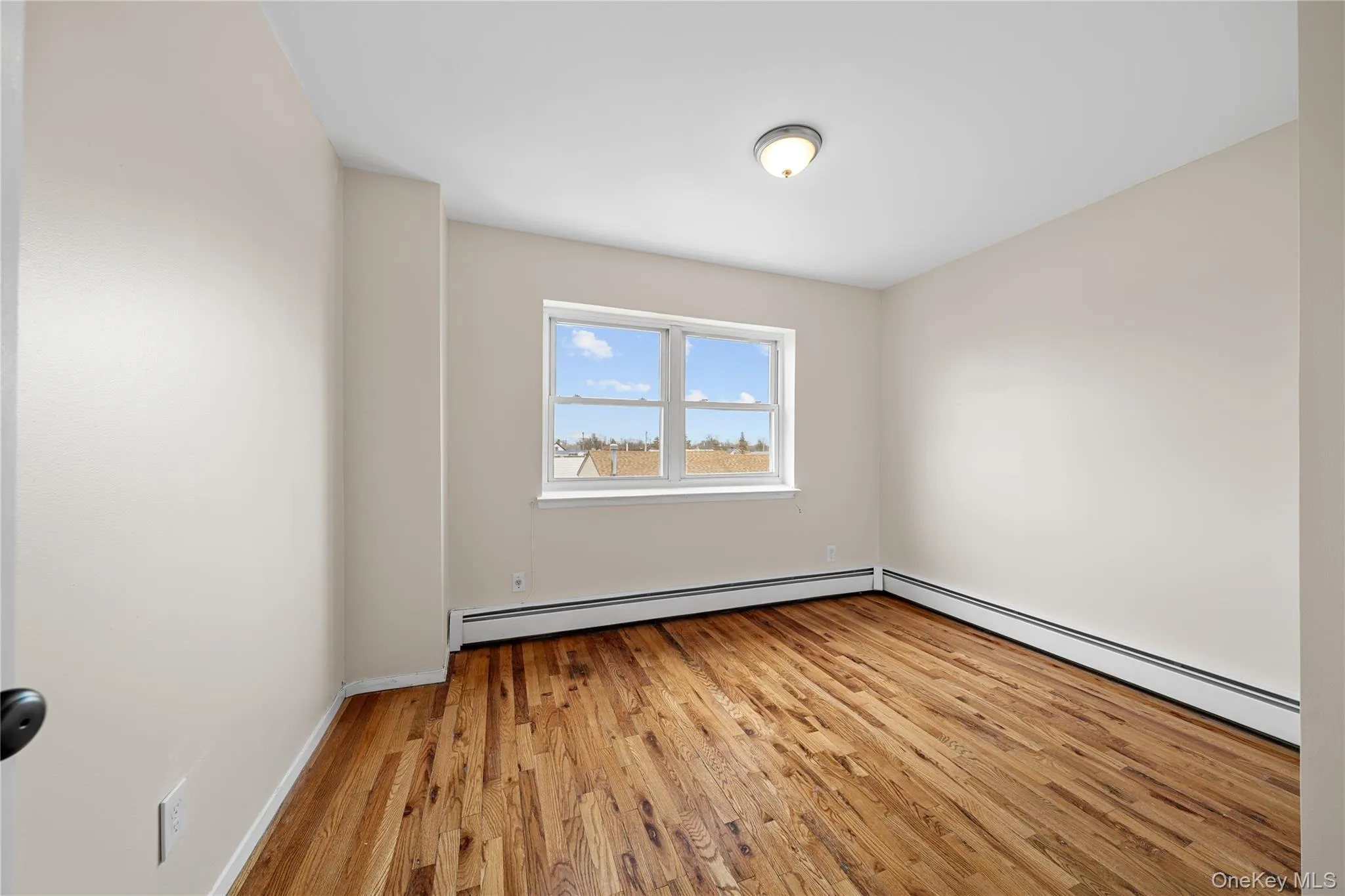 410 Jericho Turnpike, North Hempstead, NY, 2 Bedrooms Bedrooms, 5 Rooms Rooms,1 BathroomBathrooms,Residential Lease,For Rent,Jericho,0,980901 410 Jericho Turnpike, North Hempstead, NY, 2 Bedrooms Bedrooms, 5 Rooms Rooms,1 BathroomBathrooms,Residential Lease,For Rent,Jericho,0,980901