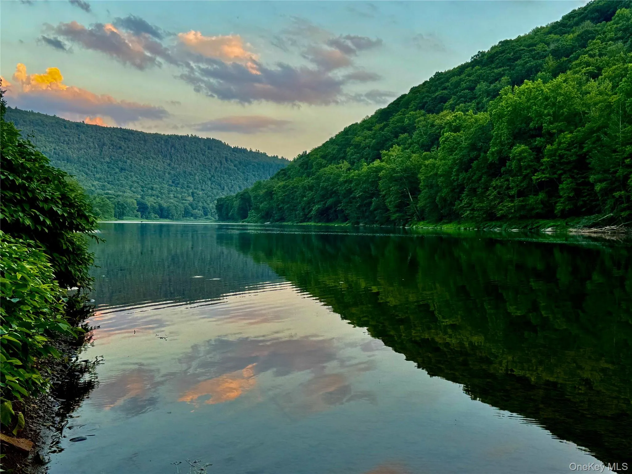 Riverfront paradise. Your own National Park Riverfront paradise. Your own National Park