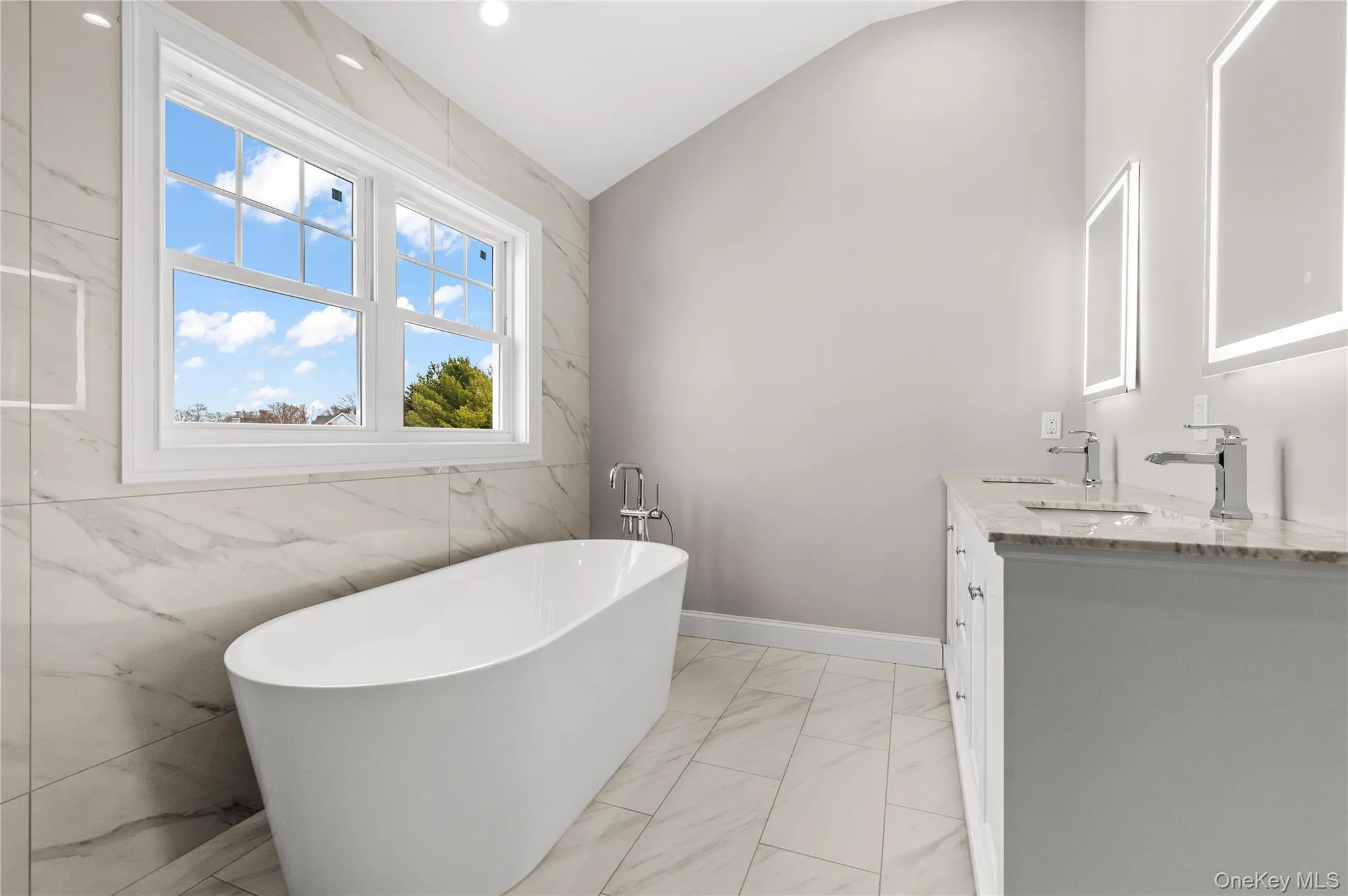 43 Barter Lane, Oyster Bay, NY, 5 Bedrooms Bedrooms, 9 Rooms Rooms,3 BathroomsBathrooms,Residential,For Rent,Barter,0,980913 43 Barter Lane, Oyster Bay, NY, 5 Bedrooms Bedrooms, 9 Rooms Rooms,3 BathroomsBathrooms,Residential,For Rent,Barter,0,980913