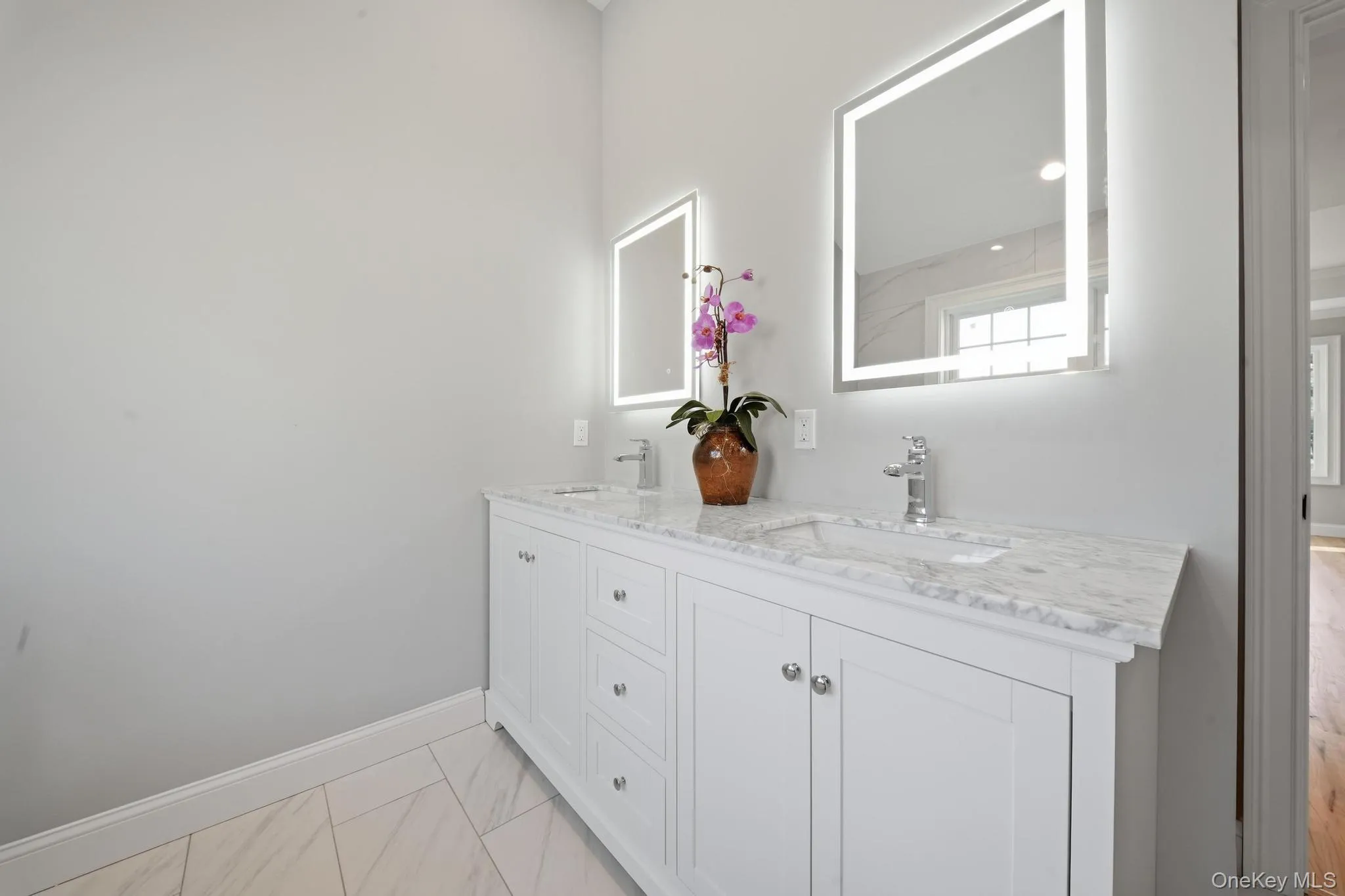 43 Barter Lane, Oyster Bay, NY, 5 Bedrooms Bedrooms, 9 Rooms Rooms,3 BathroomsBathrooms,Residential,For Rent,Barter,0,980913 43 Barter Lane, Oyster Bay, NY, 5 Bedrooms Bedrooms, 9 Rooms Rooms,3 BathroomsBathrooms,Residential,For Rent,Barter,0,980913