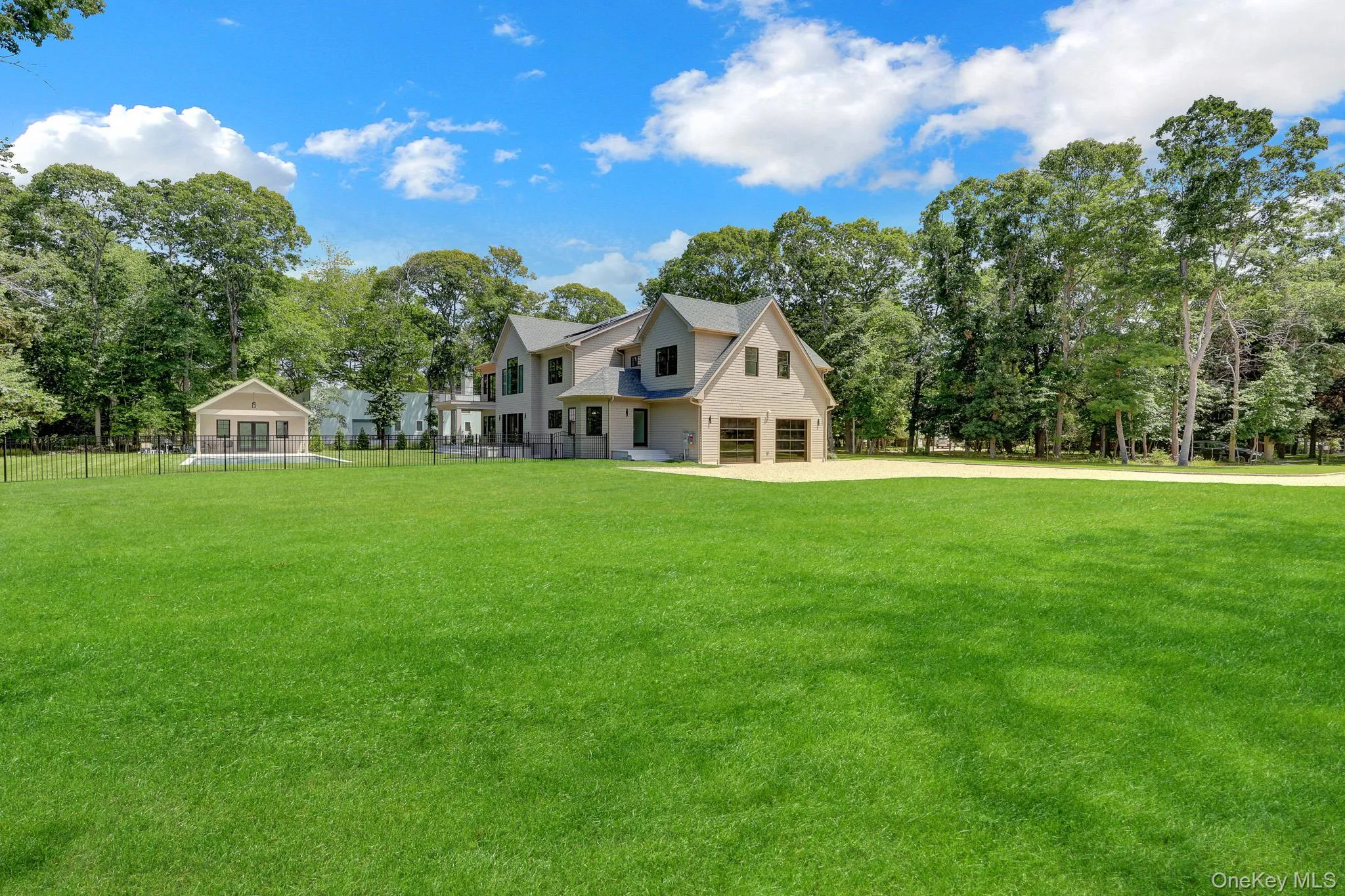 69 Jagger Lane, Southampton, New York 11977