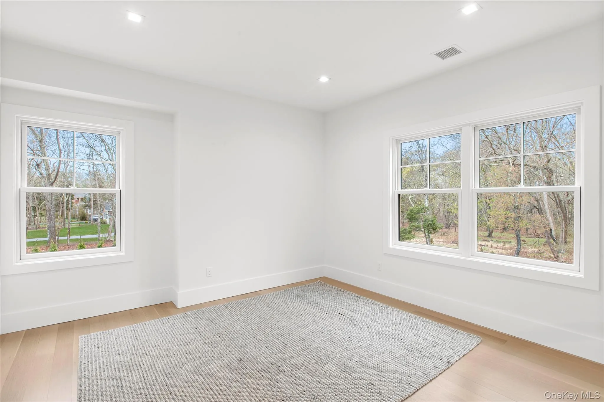 69 Jagger Lane, Southampton, New York 11977