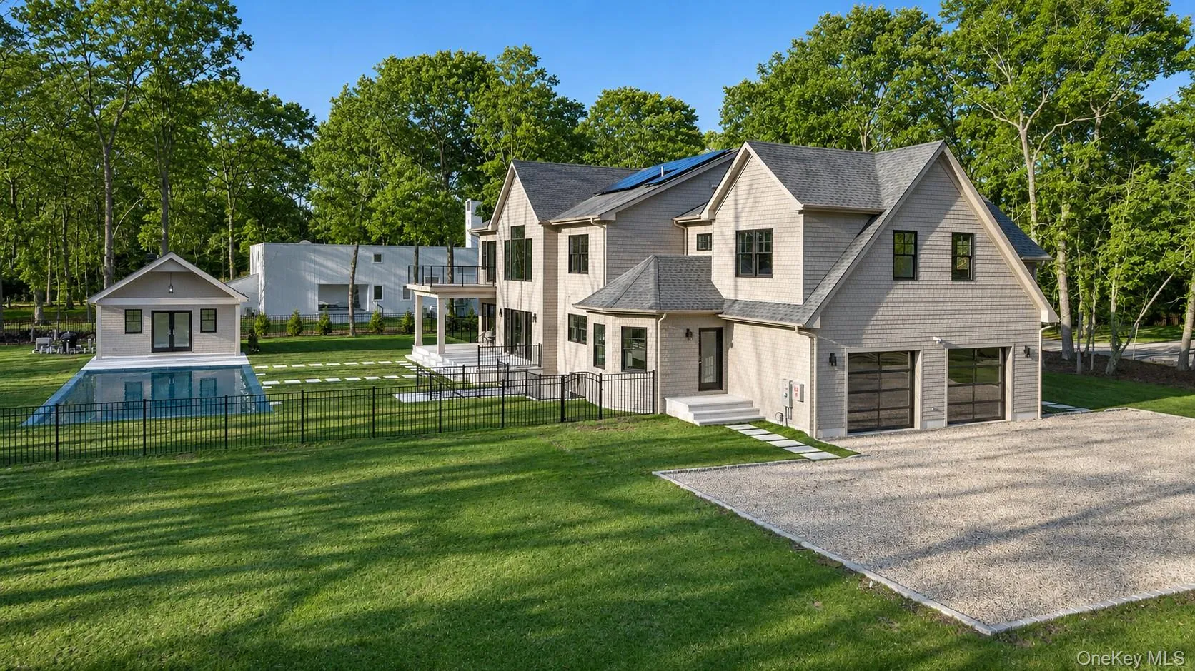 69 Jagger Lane, Southampton, New York 11977