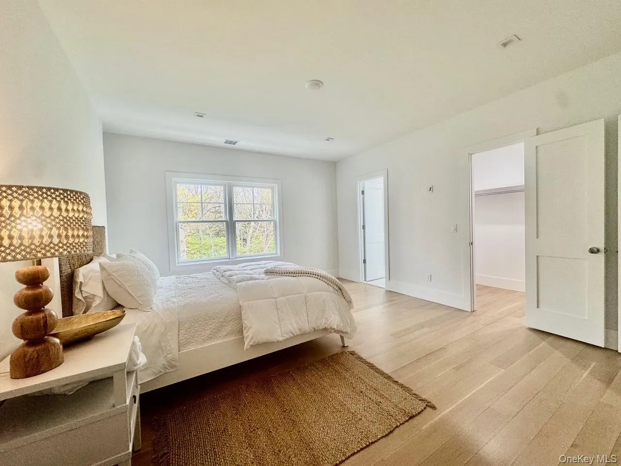 69 Jagger Lane, Southampton, New York 11977