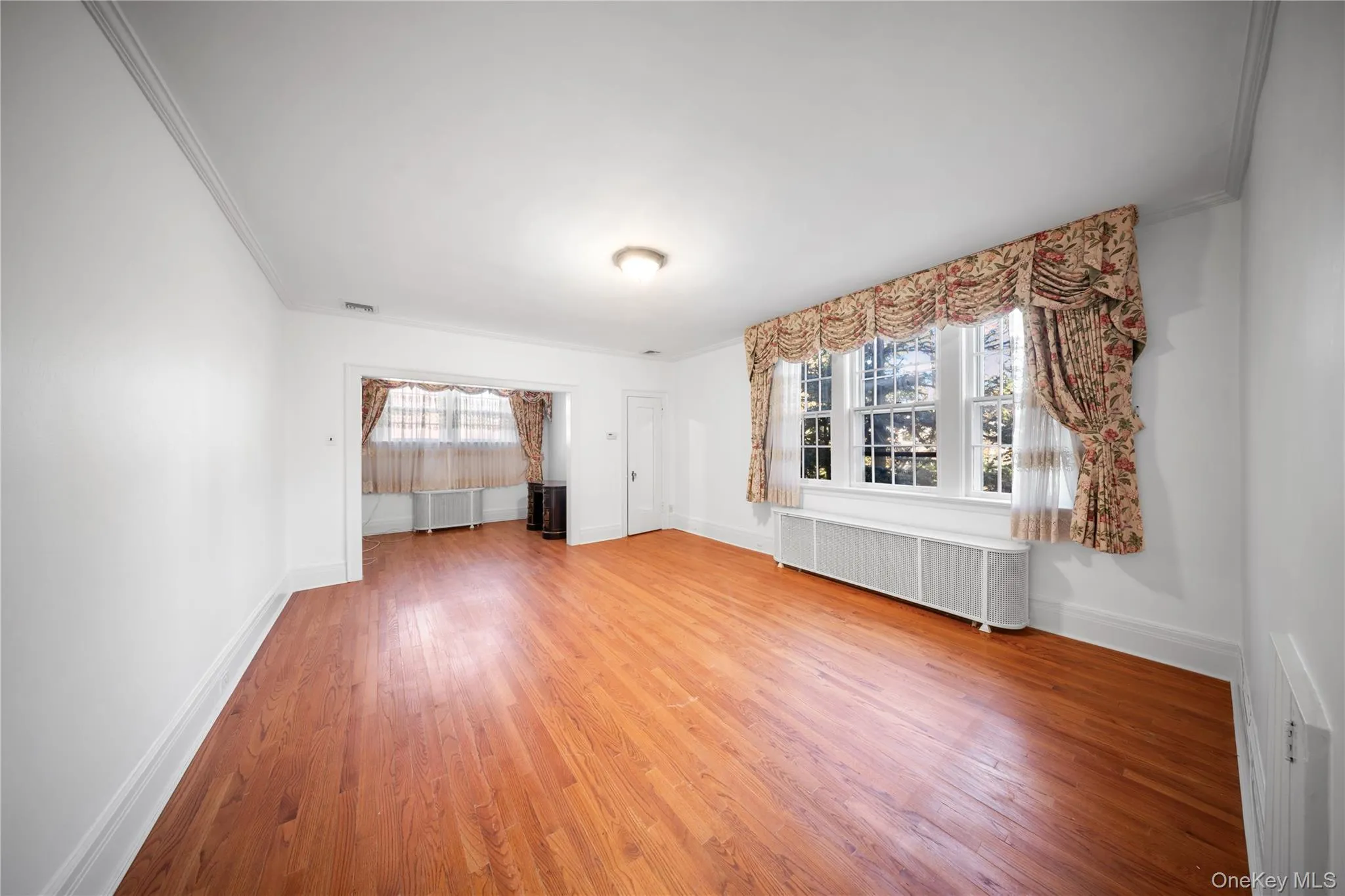 6954 Dartmouth Street, New York, NY, 6 Bedrooms Bedrooms, 12 Rooms Rooms,4 BathroomsBathrooms,Residential,For Rent,Dartmouth,0,980926 6954 Dartmouth Street, New York, NY, 6 Bedrooms Bedrooms, 12 Rooms Rooms,4 BathroomsBathrooms,Residential,For Rent,Dartmouth,0,980926