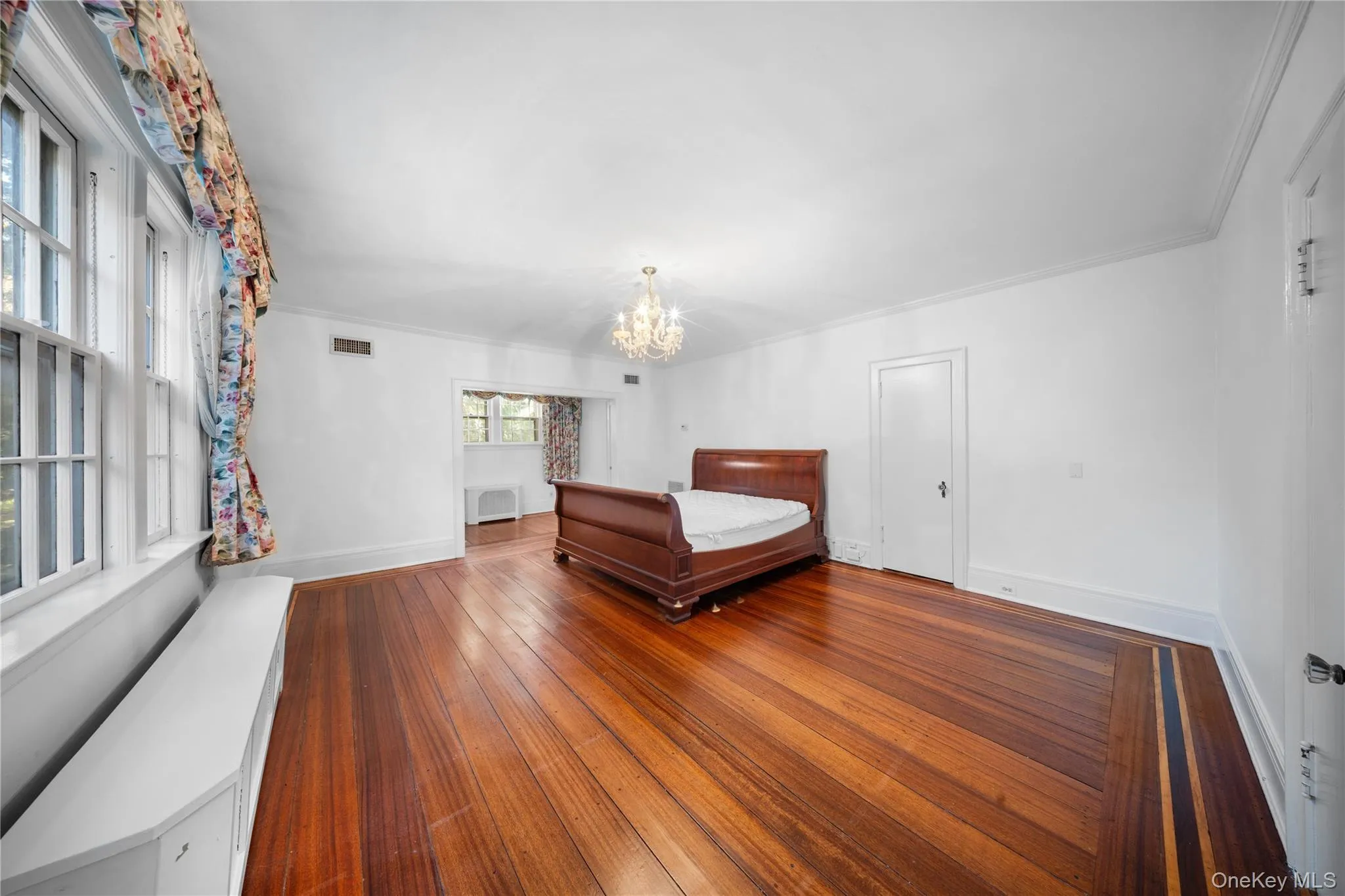 6954 Dartmouth Street, New York, NY, 6 Bedrooms Bedrooms, 12 Rooms Rooms,4 BathroomsBathrooms,Residential,For Rent,Dartmouth,0,980926 6954 Dartmouth Street, New York, NY, 6 Bedrooms Bedrooms, 12 Rooms Rooms,4 BathroomsBathrooms,Residential,For Rent,Dartmouth,0,980926