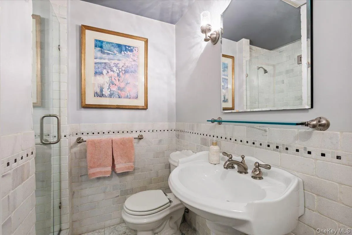 First floor, full bathroom. First floor, full bathroom.