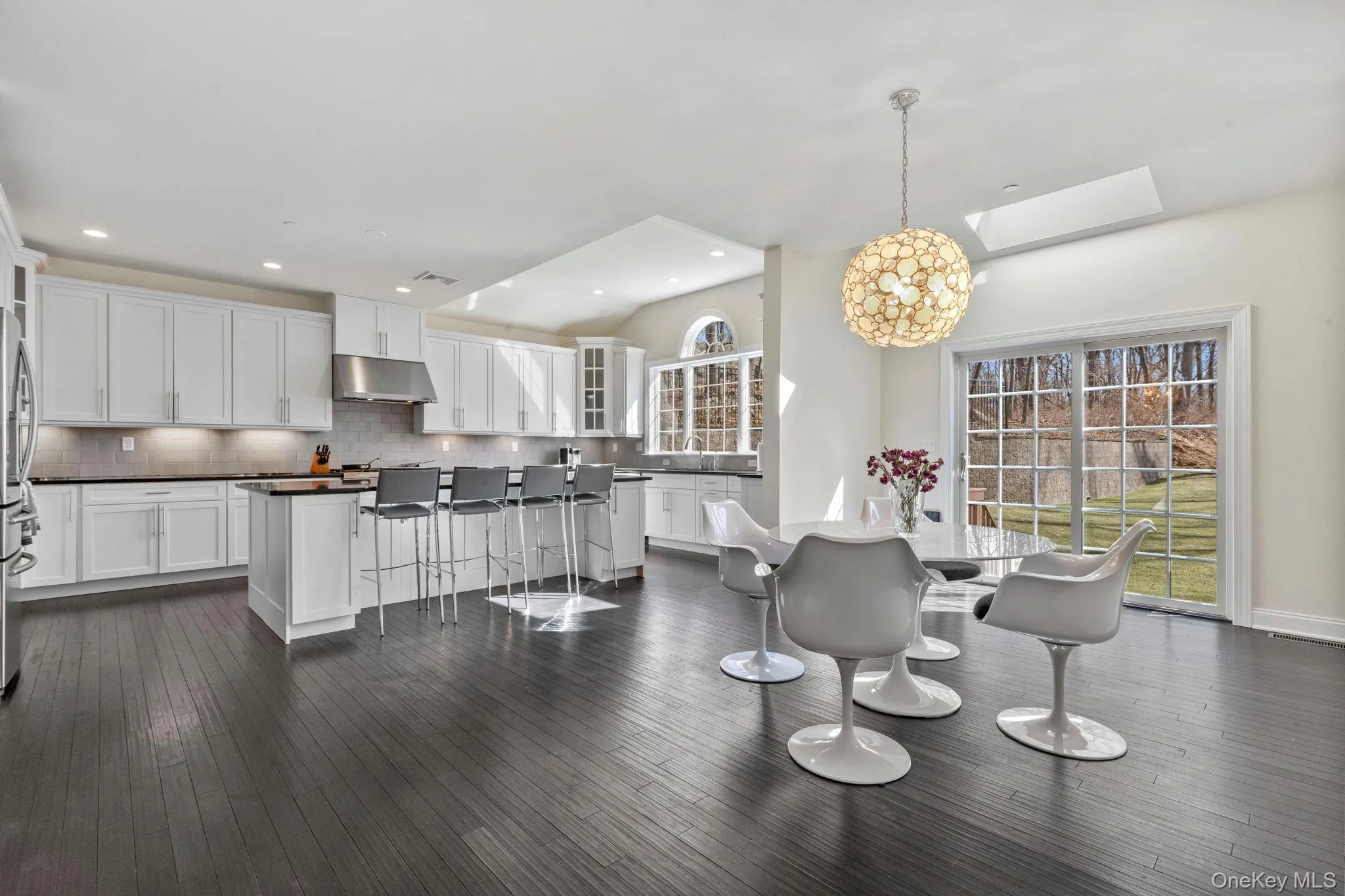 11 Fraydun Lane, Eastchester, NY, 5 Bedrooms Bedrooms, 11 Rooms Rooms,5 BathroomsBathrooms,Residential Lease,For Rent,Fraydun,0,980967 11 Fraydun Lane, Eastchester, NY, 5 Bedrooms Bedrooms, 11 Rooms Rooms,5 BathroomsBathrooms,Residential Lease,For Rent,Fraydun,0,980967