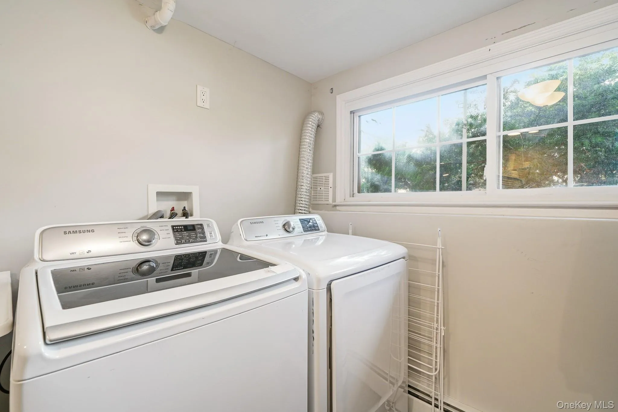 14 Dickinson Avenue, Clarkstown, NY, 4 Bedrooms Bedrooms, 10 Rooms Rooms,2 BathroomsBathrooms,Residential Sale,For Rent,Dickinson,0,980982 14 Dickinson Avenue, Clarkstown, NY, 4 Bedrooms Bedrooms, 10 Rooms Rooms,2 BathroomsBathrooms,Residential Sale,For Rent,Dickinson,0,980982