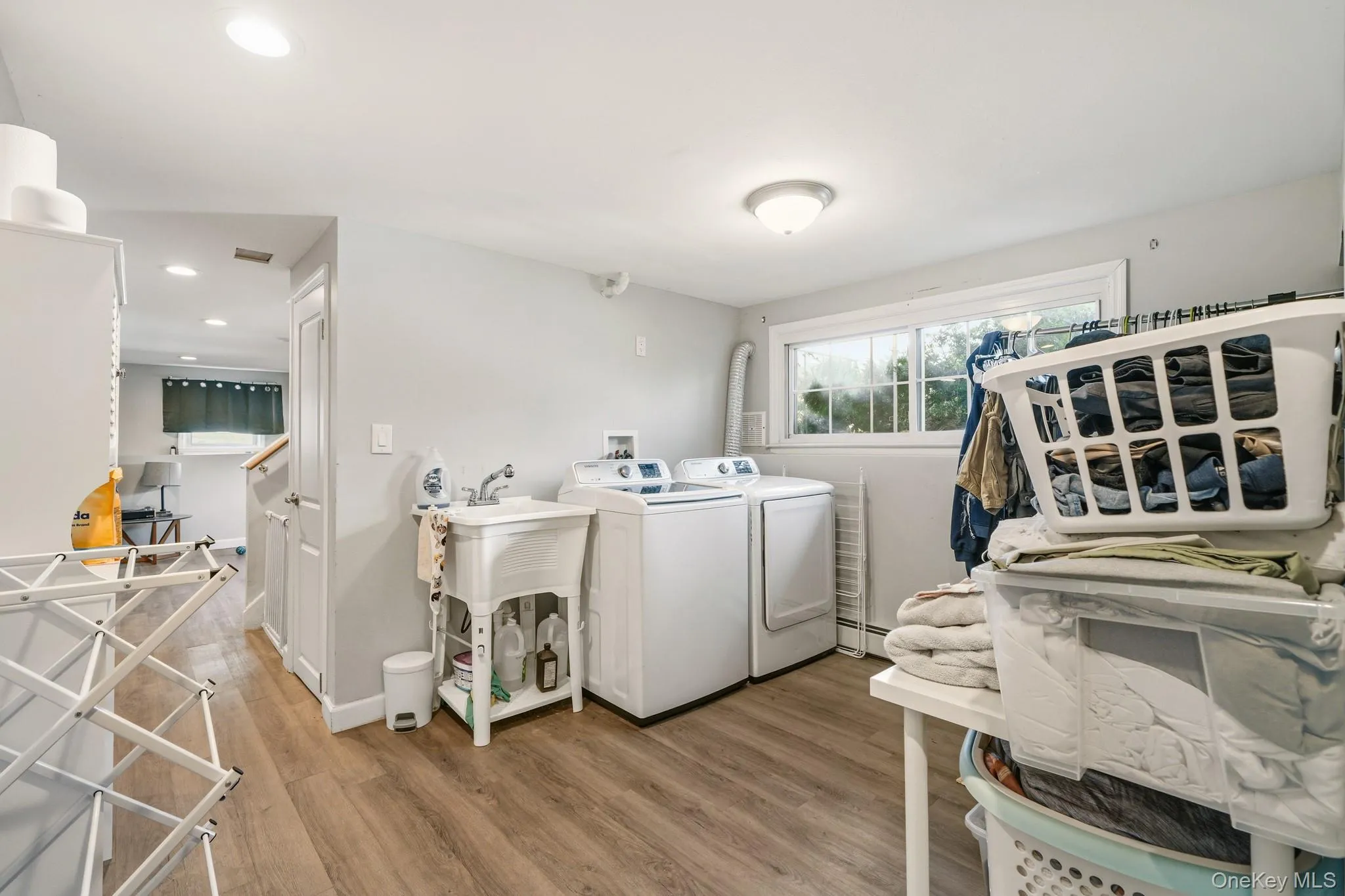 14 Dickinson Avenue, Clarkstown, NY, 4 Bedrooms Bedrooms, 10 Rooms Rooms,2 BathroomsBathrooms,Residential Sale,For Rent,Dickinson,0,980982 14 Dickinson Avenue, Clarkstown, NY, 4 Bedrooms Bedrooms, 10 Rooms Rooms,2 BathroomsBathrooms,Residential Sale,For Rent,Dickinson,0,980982