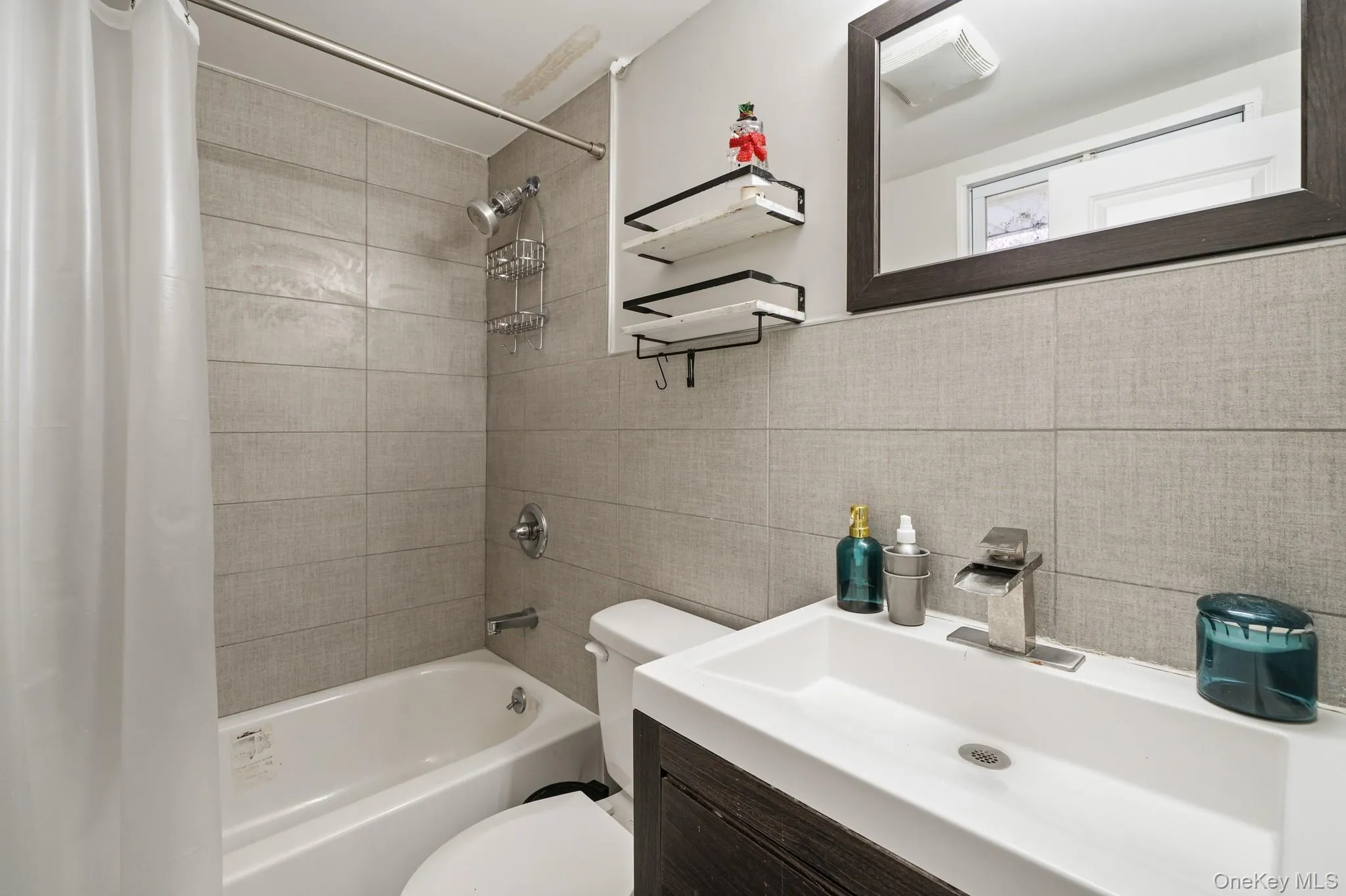 14 Dickinson Avenue, Clarkstown, NY, 4 Bedrooms Bedrooms, 10 Rooms Rooms,2 BathroomsBathrooms,Residential Sale,For Rent,Dickinson,0,980982 14 Dickinson Avenue, Clarkstown, NY, 4 Bedrooms Bedrooms, 10 Rooms Rooms,2 BathroomsBathrooms,Residential Sale,For Rent,Dickinson,0,980982