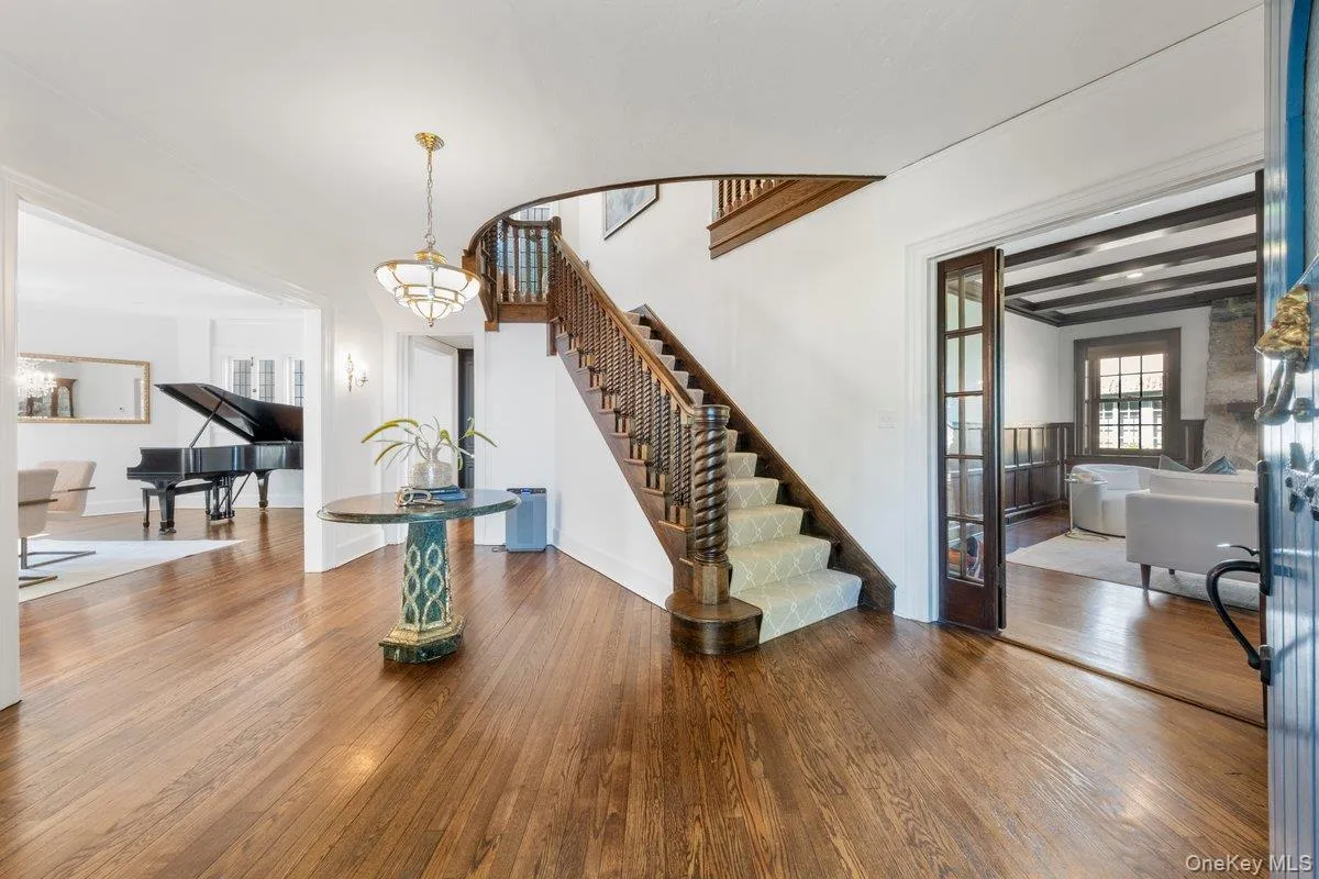 56 Park Avenue, Mamaroneck, NY, 5 Bedrooms Bedrooms, 11 Rooms Rooms,5 BathroomsBathrooms,Residential,For Rent,Park,0,981012 56 Park Avenue, Mamaroneck, NY, 5 Bedrooms Bedrooms, 11 Rooms Rooms,5 BathroomsBathrooms,Residential,For Rent,Park,0,981012