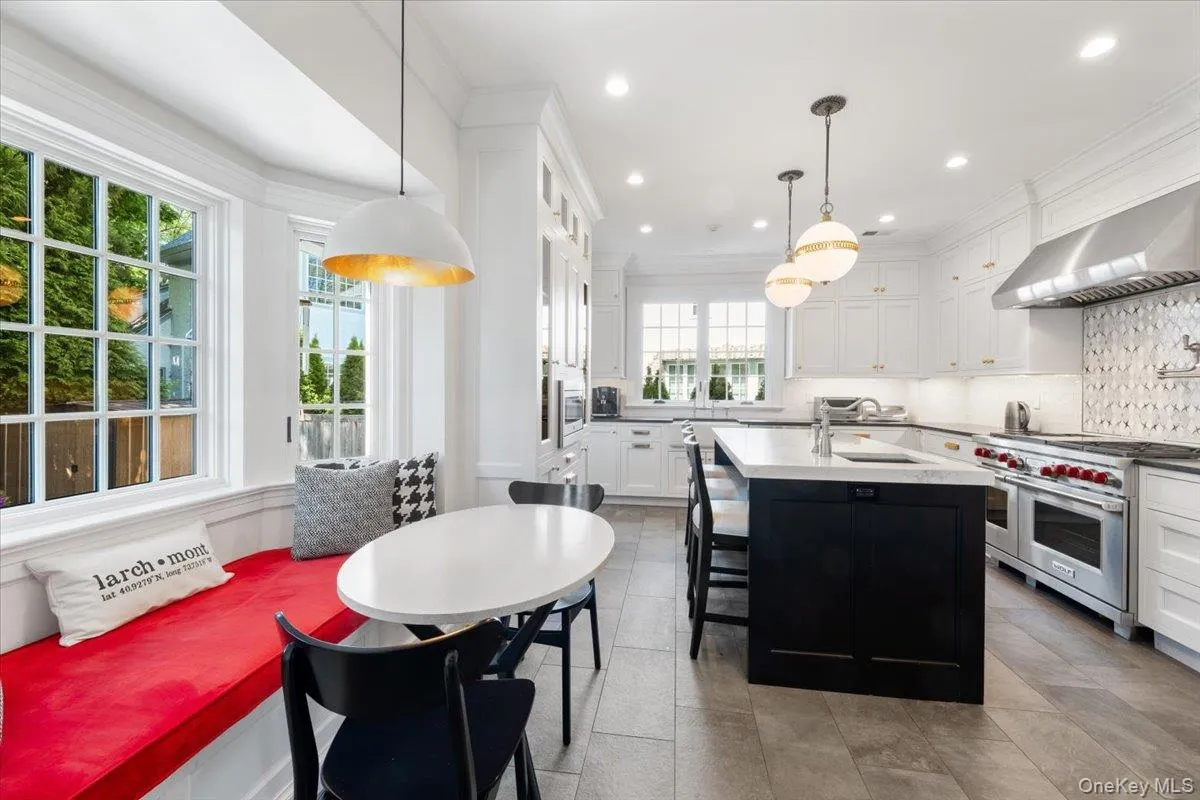 56 Park Avenue, Mamaroneck, NY, 5 Bedrooms Bedrooms, 11 Rooms Rooms,5 BathroomsBathrooms,Residential,For Rent,Park,0,981012 56 Park Avenue, Mamaroneck, NY, 5 Bedrooms Bedrooms, 11 Rooms Rooms,5 BathroomsBathrooms,Residential,For Rent,Park,0,981012