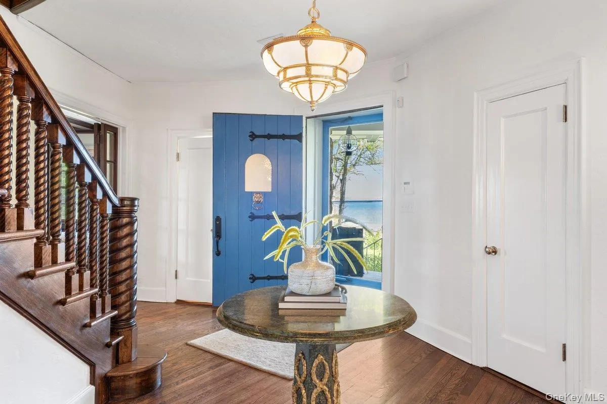 56 Park Avenue, Mamaroneck, NY, 5 Bedrooms Bedrooms, 11 Rooms Rooms,5 BathroomsBathrooms,Residential,For Rent,Park,0,981012 56 Park Avenue, Mamaroneck, NY, 5 Bedrooms Bedrooms, 11 Rooms Rooms,5 BathroomsBathrooms,Residential,For Rent,Park,0,981012