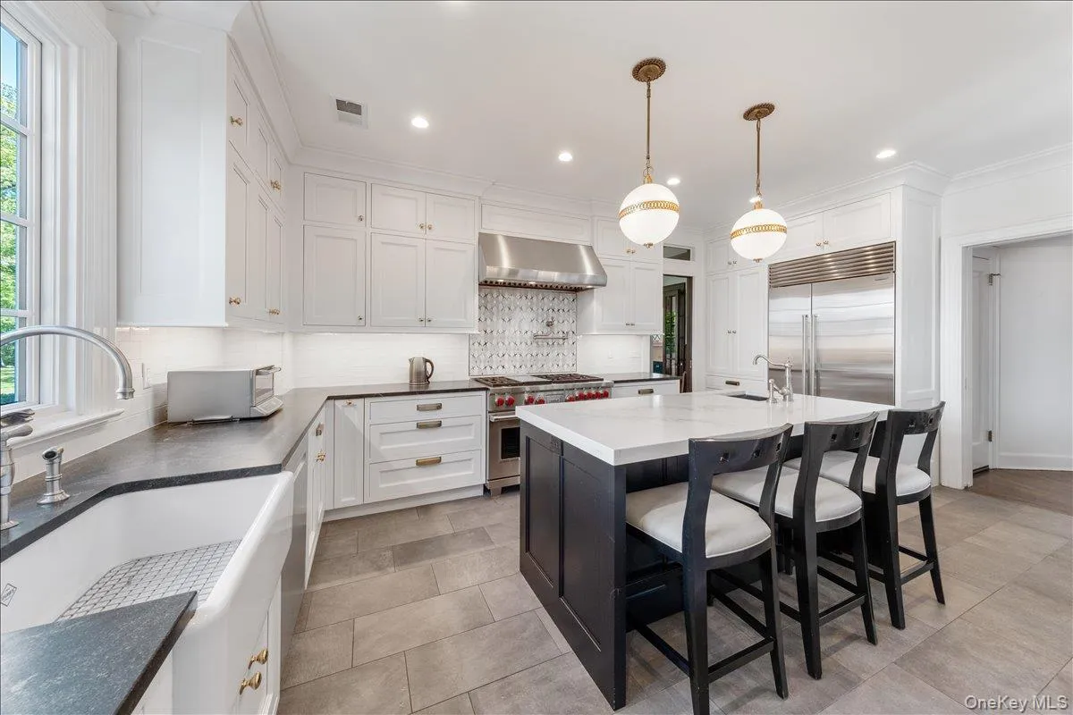 56 Park Avenue, Mamaroneck, NY, 5 Bedrooms Bedrooms, 11 Rooms Rooms,5 BathroomsBathrooms,Residential,For Rent,Park,0,981012 56 Park Avenue, Mamaroneck, NY, 5 Bedrooms Bedrooms, 11 Rooms Rooms,5 BathroomsBathrooms,Residential,For Rent,Park,0,981012