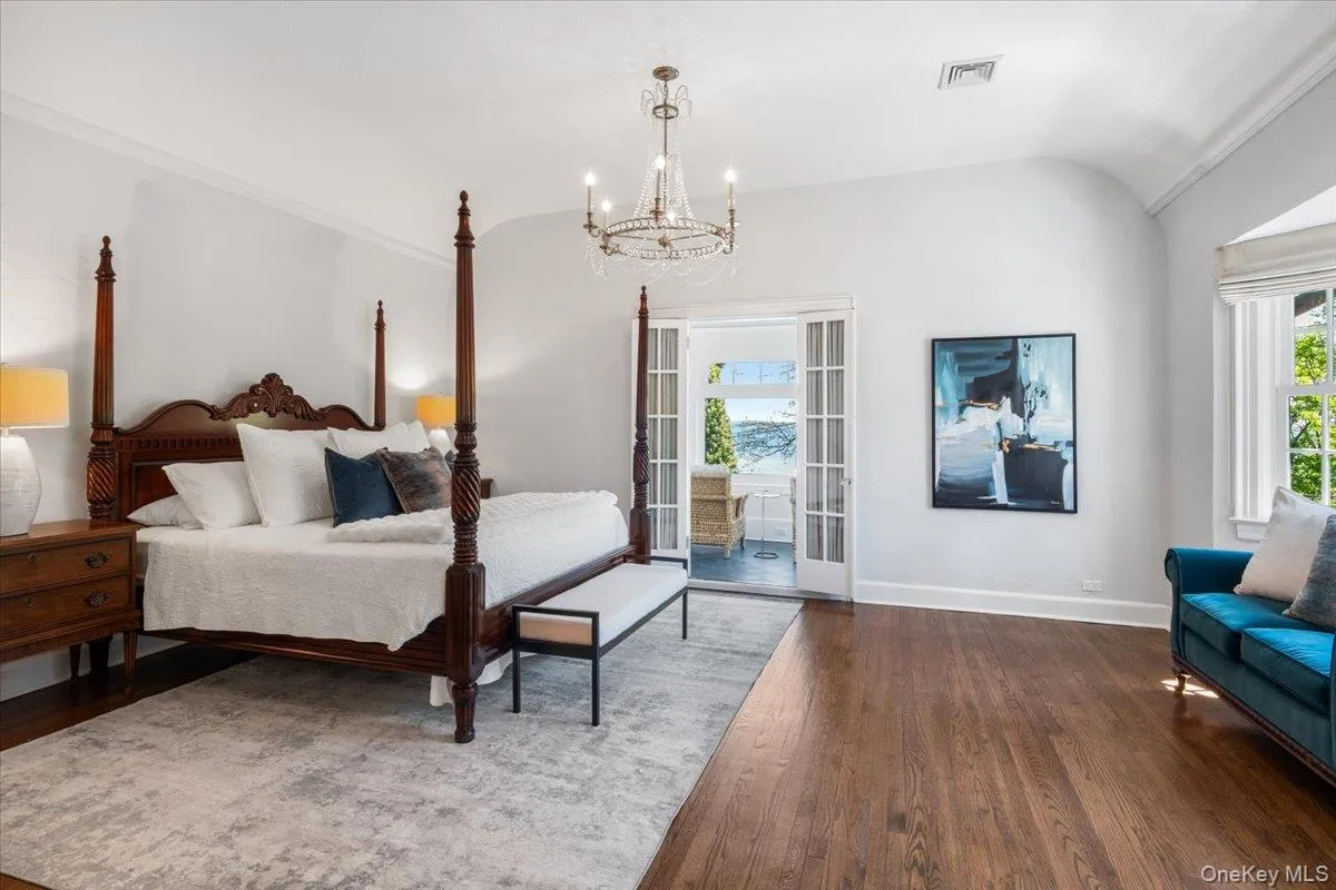 56 Park Avenue, Mamaroneck, NY, 5 Bedrooms Bedrooms, 11 Rooms Rooms,5 BathroomsBathrooms,Residential,For Rent,Park,0,981012 56 Park Avenue, Mamaroneck, NY, 5 Bedrooms Bedrooms, 11 Rooms Rooms,5 BathroomsBathrooms,Residential,For Rent,Park,0,981012