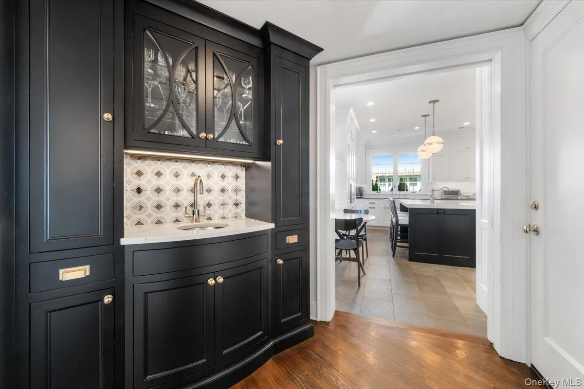 56 Park Avenue, Mamaroneck, NY, 5 Bedrooms Bedrooms, 11 Rooms Rooms,5 BathroomsBathrooms,Residential,For Rent,Park,0,981012 56 Park Avenue, Mamaroneck, NY, 5 Bedrooms Bedrooms, 11 Rooms Rooms,5 BathroomsBathrooms,Residential,For Rent,Park,0,981012