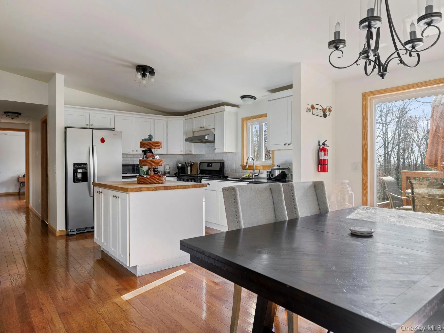 270 Ridgeview Road, Rochester, NY, 3 Bedrooms Bedrooms, 9 Rooms Rooms,3 BathroomsBathrooms,Residential,For Rent,Ridgeview,0,981023 270 Ridgeview Road, Rochester, NY, 3 Bedrooms Bedrooms, 9 Rooms Rooms,3 BathroomsBathrooms,Residential,For Rent,Ridgeview,0,981023