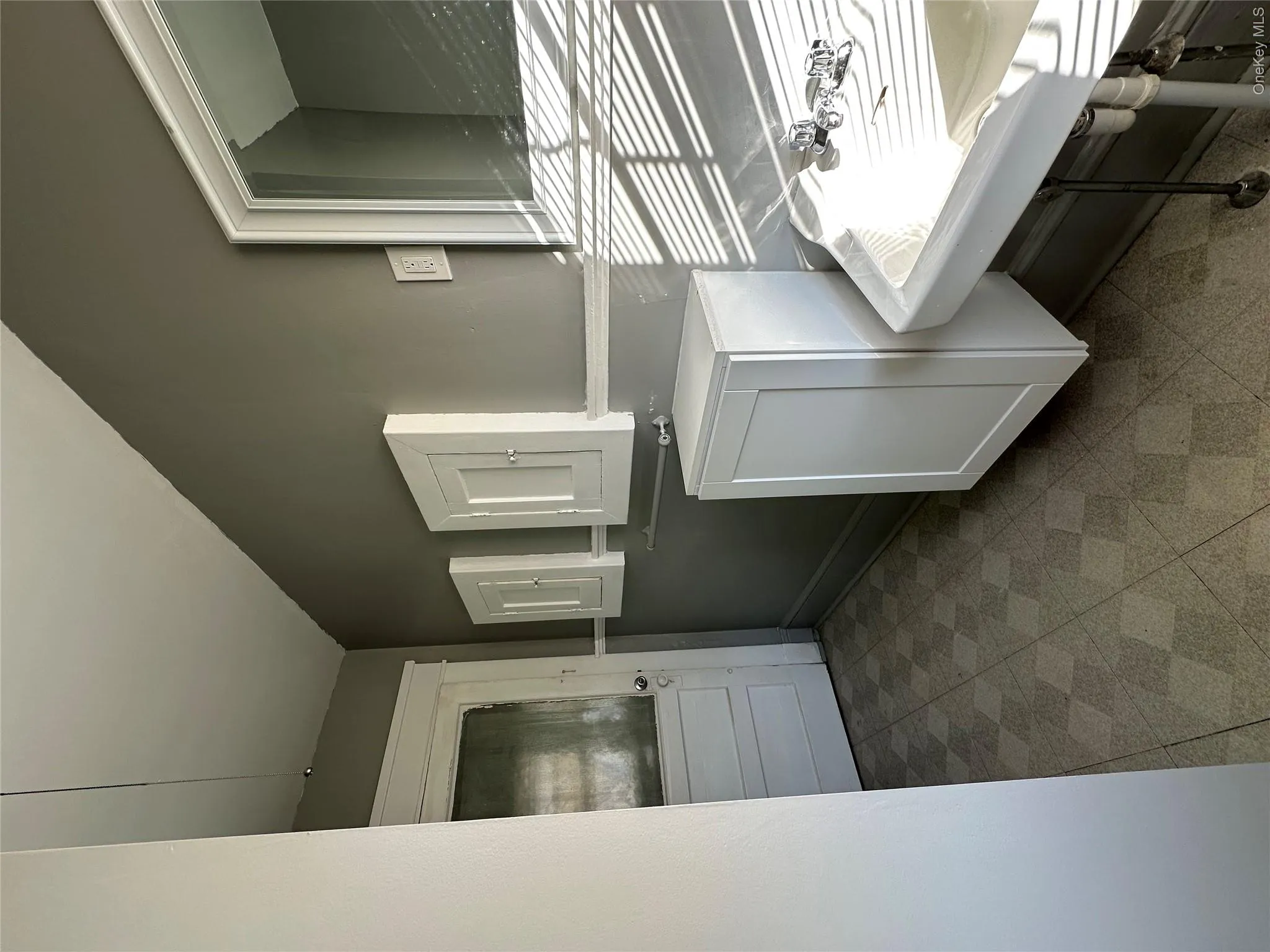 9 Elizabeth Street, Port Jervis, NY, 2 Bedrooms Bedrooms, 4 Rooms Rooms,1 BathroomBathrooms,Residential Lease,For Rent,Elizabeth,0,981054 9 Elizabeth Street, Port Jervis, NY, 2 Bedrooms Bedrooms, 4 Rooms Rooms,1 BathroomBathrooms,Residential Lease,For Rent,Elizabeth,0,981054