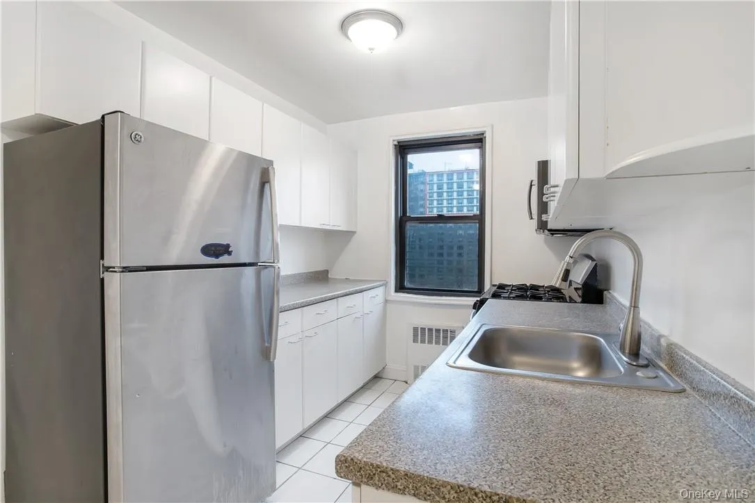 411 Bronx River Road, Yonkers, NY, 2 Bedrooms Bedrooms, 5 Rooms Rooms,2 BathroomsBathrooms,Residential Lease,For Rent,Bronx River,0,981062 411 Bronx River Road, Yonkers, NY, 2 Bedrooms Bedrooms, 5 Rooms Rooms,2 BathroomsBathrooms,Residential Lease,For Rent,Bronx River,0,981062