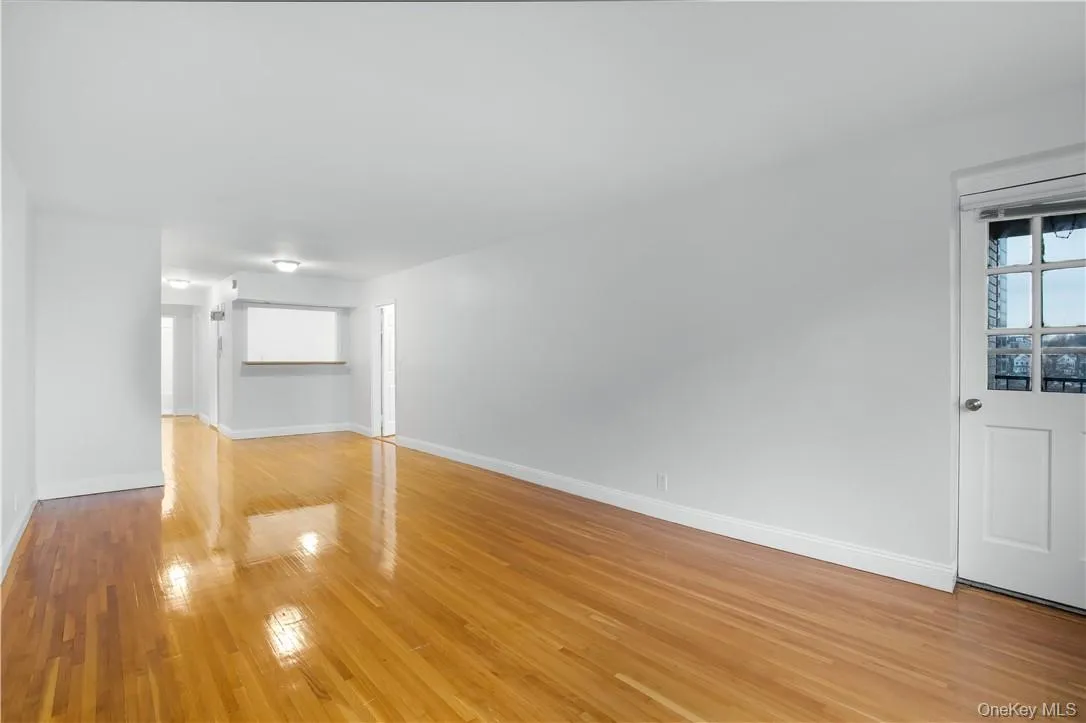 411 Bronx River Road, Yonkers, NY, 2 Bedrooms Bedrooms, 5 Rooms Rooms,2 BathroomsBathrooms,Residential Lease,For Rent,Bronx River,0,981062 411 Bronx River Road, Yonkers, NY, 2 Bedrooms Bedrooms, 5 Rooms Rooms,2 BathroomsBathrooms,Residential Lease,For Rent,Bronx River,0,981062