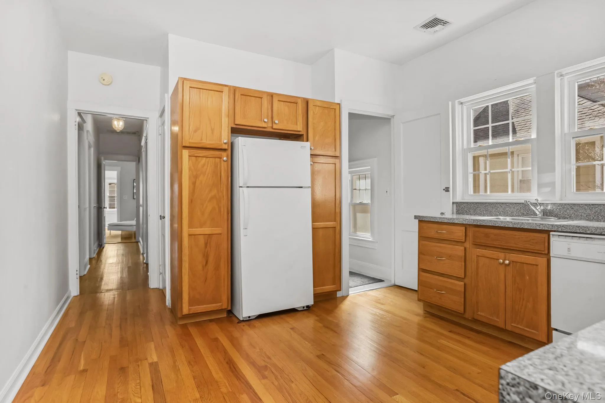 33 Redfield Street, Rye City, NY, 5 Bedrooms Bedrooms, 10 Rooms Rooms,2 BathroomsBathrooms,Residential Lease,For Rent,Redfield,0,981076 33 Redfield Street, Rye City, NY, 5 Bedrooms Bedrooms, 10 Rooms Rooms,2 BathroomsBathrooms,Residential Lease,For Rent,Redfield,0,981076