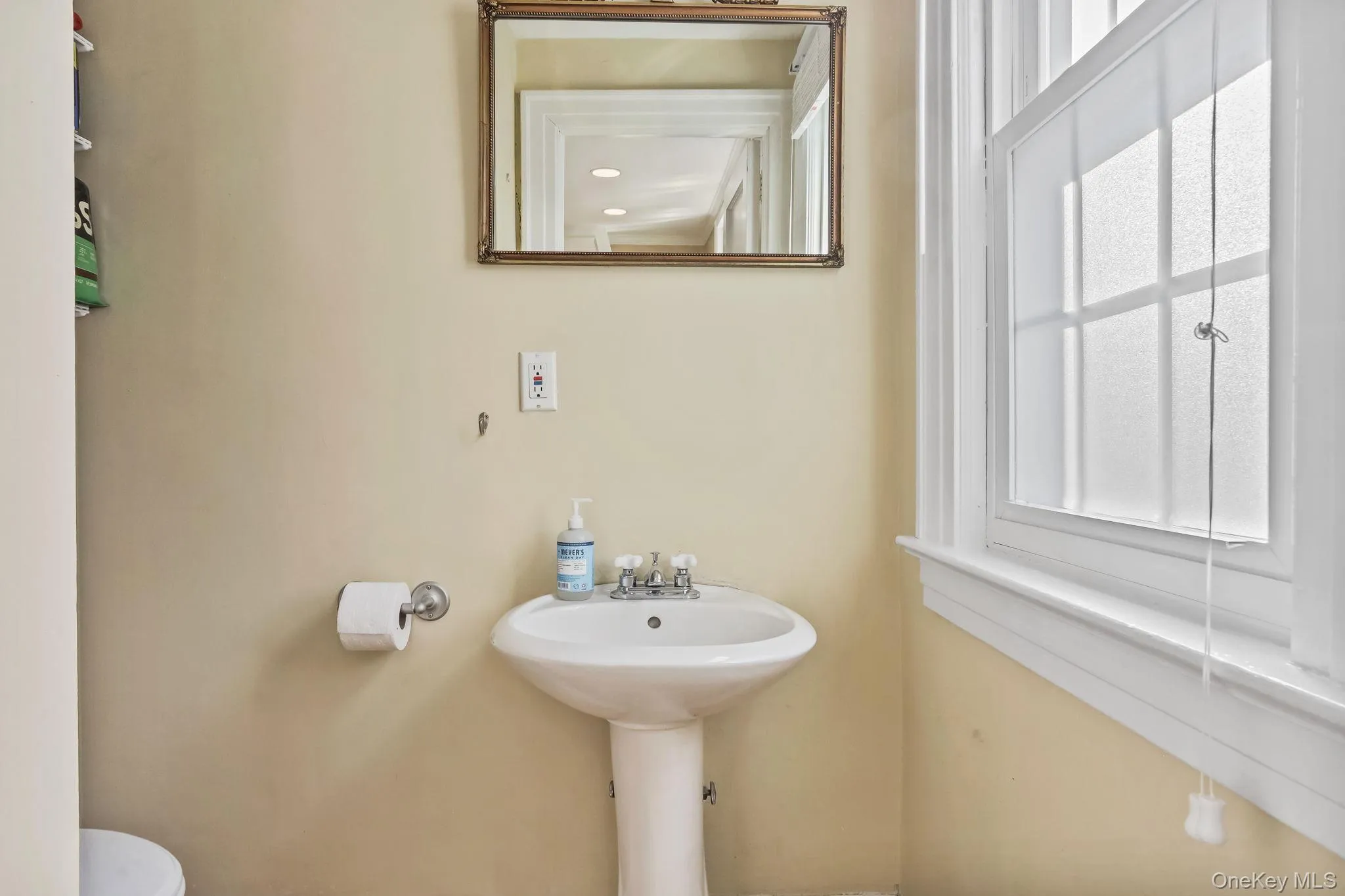 33 Redfield Street, Rye City, NY, 5 Bedrooms Bedrooms, 10 Rooms Rooms,2 BathroomsBathrooms,Residential Lease,For Rent,Redfield,0,981076 33 Redfield Street, Rye City, NY, 5 Bedrooms Bedrooms, 10 Rooms Rooms,2 BathroomsBathrooms,Residential Lease,For Rent,Redfield,0,981076