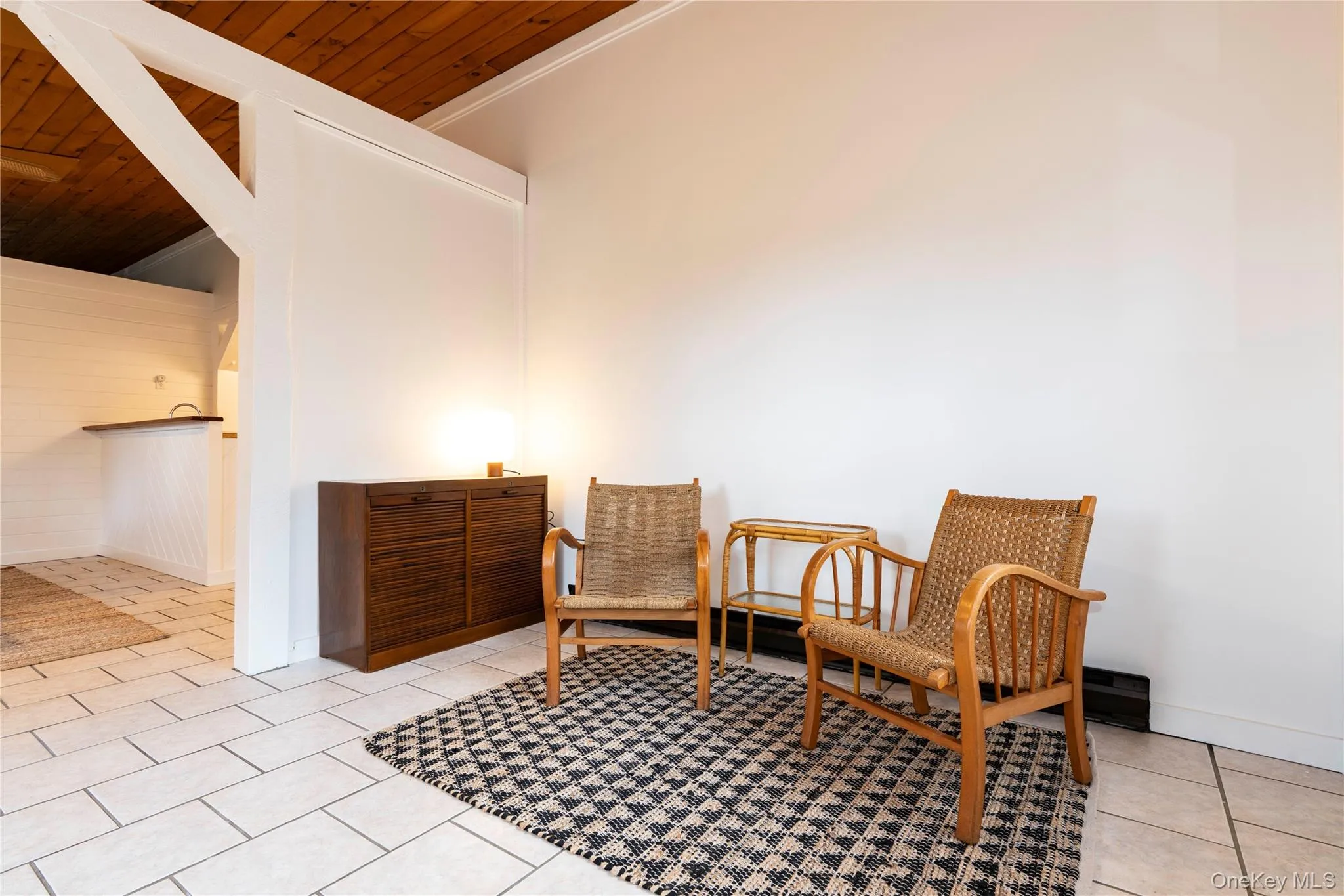 Side Entry Sitting Room Side Entry Sitting Room