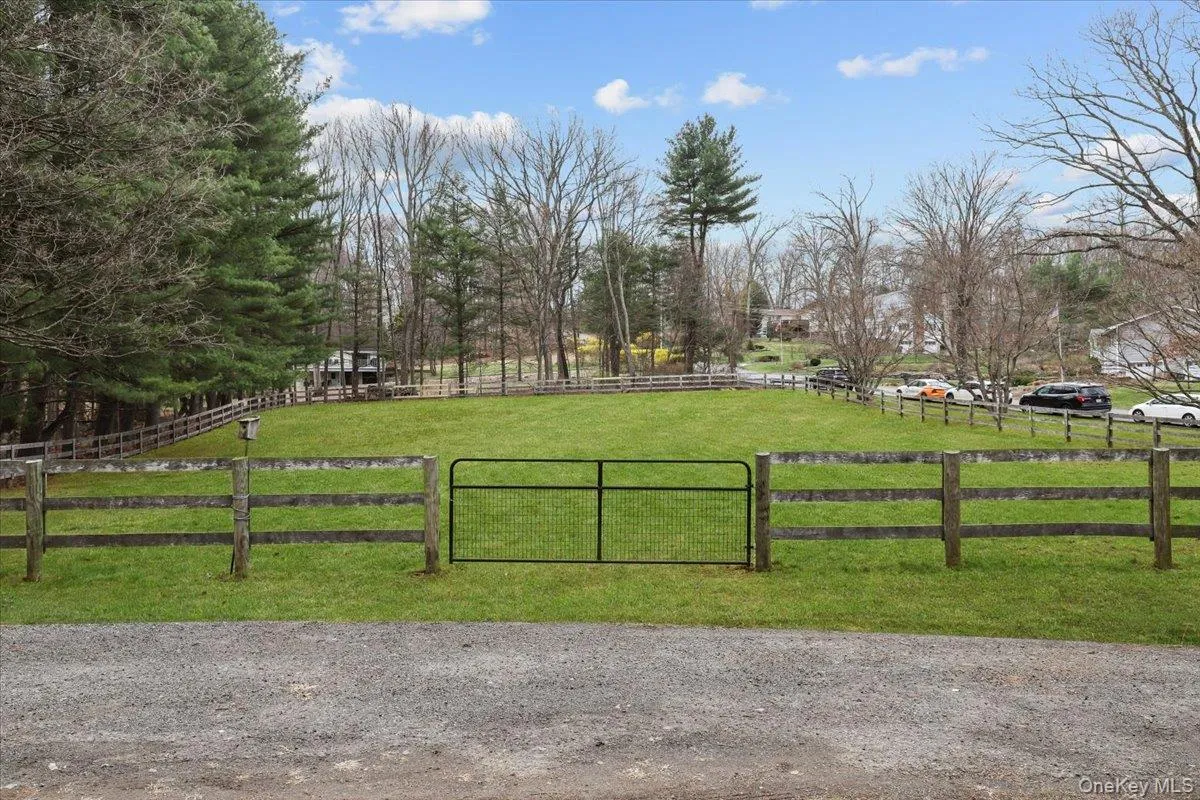 6 Annarock Drive, Somers, NY, 6 Bedrooms Bedrooms, 10 Rooms Rooms,4 BathroomsBathrooms,Residential,For Rent,Annarock,0,981087 6 Annarock Drive, Somers, NY, 6 Bedrooms Bedrooms, 10 Rooms Rooms,4 BathroomsBathrooms,Residential,For Rent,Annarock,0,981087
