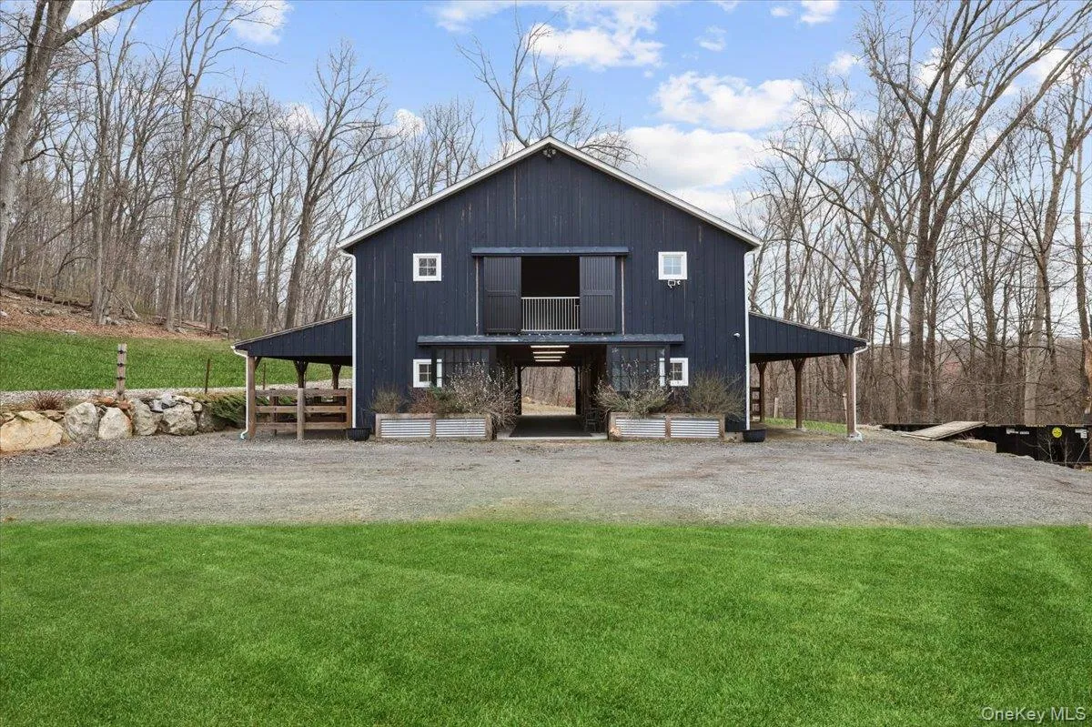 6 Annarock Drive, Somers, NY, 6 Bedrooms Bedrooms, 10 Rooms Rooms,4 BathroomsBathrooms,Residential,For Rent,Annarock,0,981087 6 Annarock Drive, Somers, NY, 6 Bedrooms Bedrooms, 10 Rooms Rooms,4 BathroomsBathrooms,Residential,For Rent,Annarock,0,981087