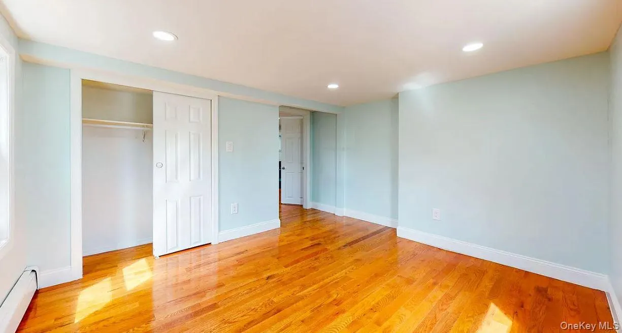 132 Shaw Avenue, Hempstead, NY, 2 Bedrooms Bedrooms, 5 Rooms Rooms,1 BathroomBathrooms,Residential Lease,For Rent,Shaw,0,981115 132 Shaw Avenue, Hempstead, NY, 2 Bedrooms Bedrooms, 5 Rooms Rooms,1 BathroomBathrooms,Residential Lease,For Rent,Shaw,0,981115