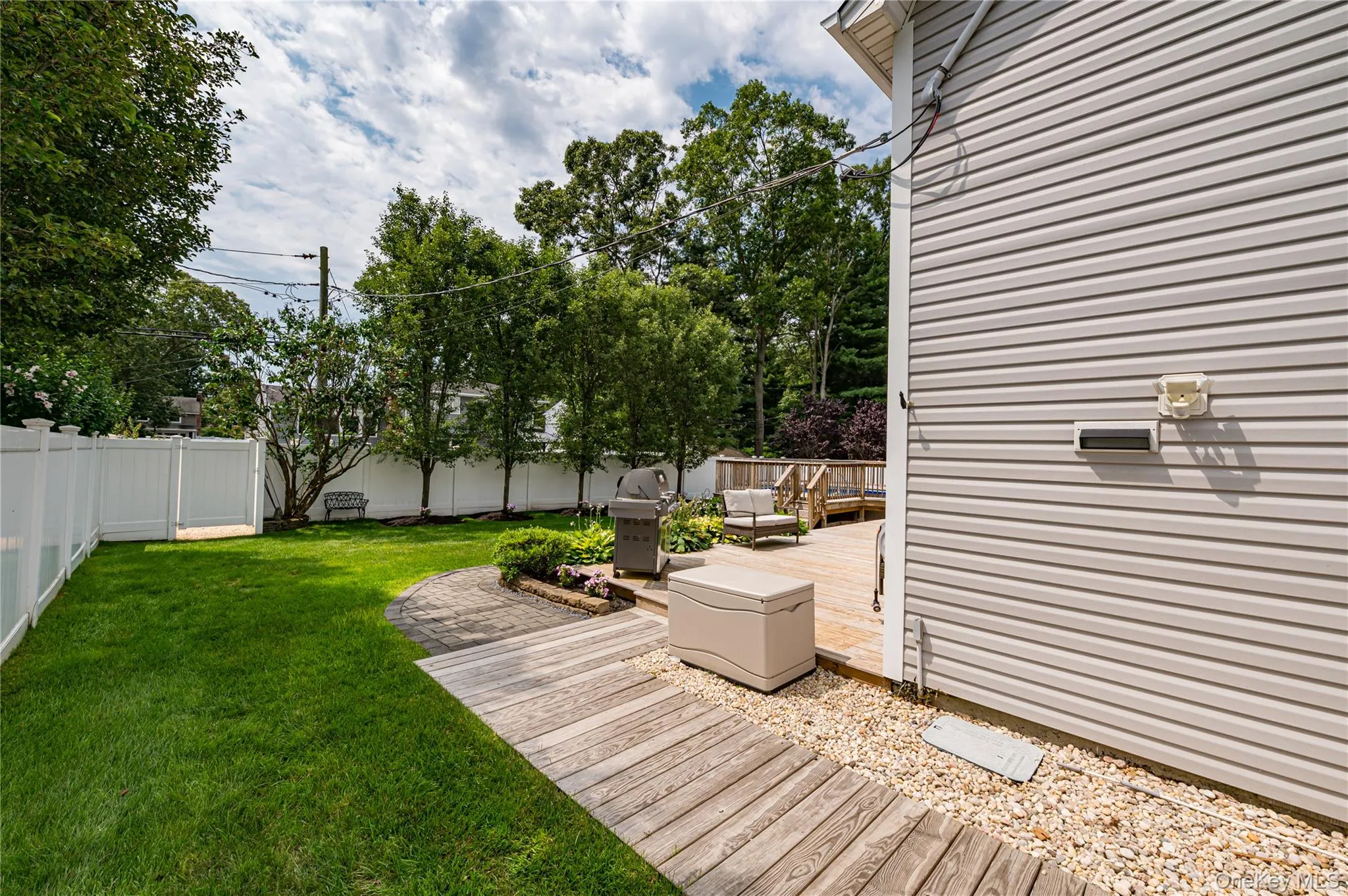 16 Sussex Lane, Smithtown, NY, 4 Bedrooms Bedrooms, 9 Rooms Rooms,3 BathroomsBathrooms,Residential,For Rent,Sussex,0,981117 16 Sussex Lane, Smithtown, NY, 4 Bedrooms Bedrooms, 9 Rooms Rooms,3 BathroomsBathrooms,Residential,For Rent,Sussex,0,981117