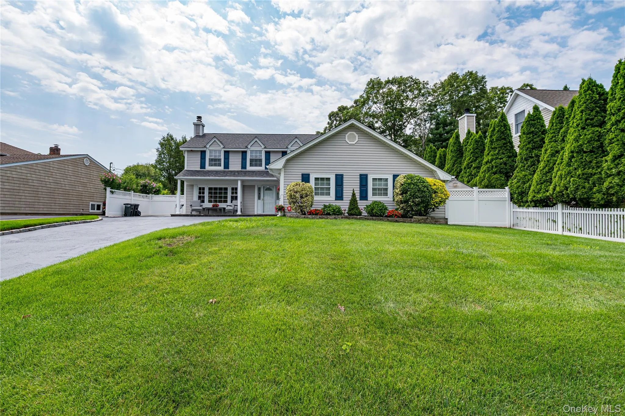 16 Sussex Lane, Smithtown, NY, 4 Bedrooms Bedrooms, 9 Rooms Rooms,3 BathroomsBathrooms,Residential,For Rent,Sussex,0,981117 16 Sussex Lane, Smithtown, NY, 4 Bedrooms Bedrooms, 9 Rooms Rooms,3 BathroomsBathrooms,Residential,For Rent,Sussex,0,981117
