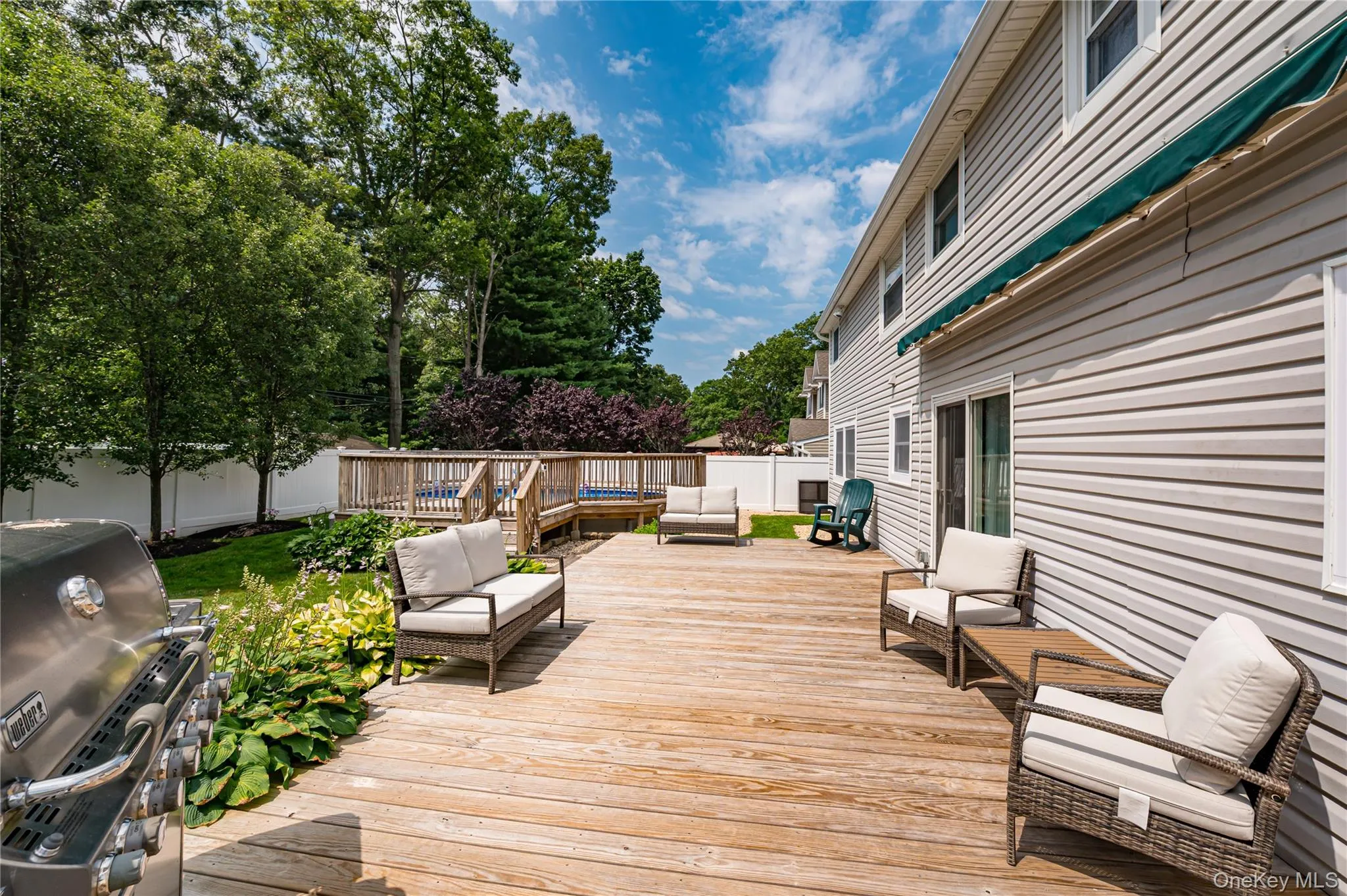 16 Sussex Lane, Smithtown, NY, 4 Bedrooms Bedrooms, 9 Rooms Rooms,3 BathroomsBathrooms,Residential,For Rent,Sussex,0,981117 16 Sussex Lane, Smithtown, NY, 4 Bedrooms Bedrooms, 9 Rooms Rooms,3 BathroomsBathrooms,Residential,For Rent,Sussex,0,981117