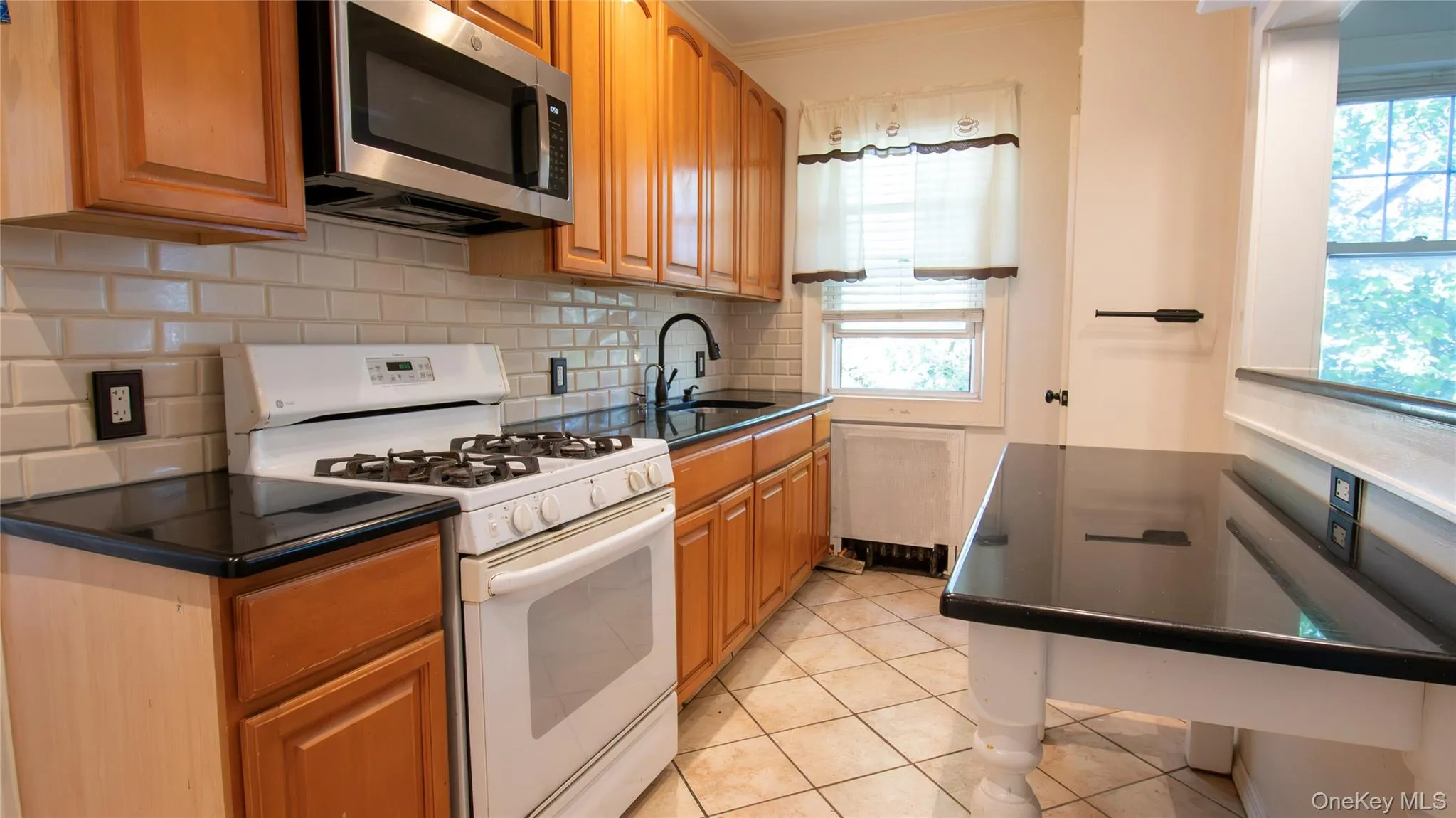 840 Seaman Avenue, Hempstead, NY, 2 Bedrooms Bedrooms, 4 Rooms Rooms,1 BathroomBathrooms,Residential Lease,For Rent,Seaman,0,981118 840 Seaman Avenue, Hempstead, NY, 2 Bedrooms Bedrooms, 4 Rooms Rooms,1 BathroomBathrooms,Residential Lease,For Rent,Seaman,0,981118