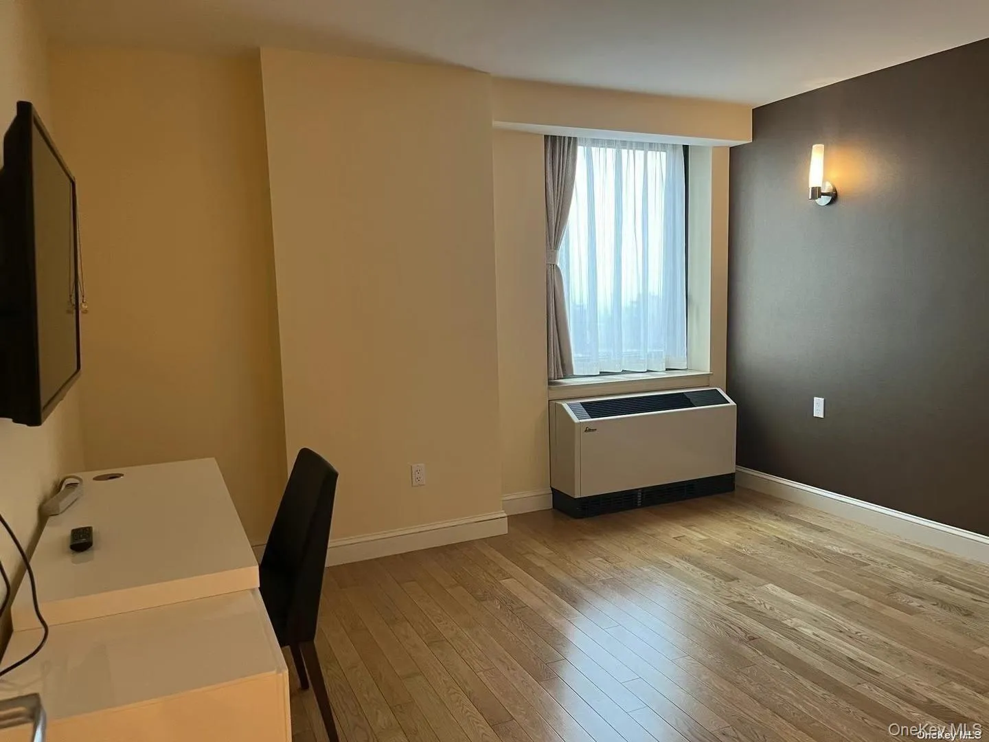 39-16 Prince Street, New York, NY, 3 Bedrooms Bedrooms, 7 Rooms Rooms,3 BathroomsBathrooms,Residential Lease,For Rent,Prince,0,981122 39-16 Prince Street, New York, NY, 3 Bedrooms Bedrooms, 7 Rooms Rooms,3 BathroomsBathrooms,Residential Lease,For Rent,Prince,0,981122