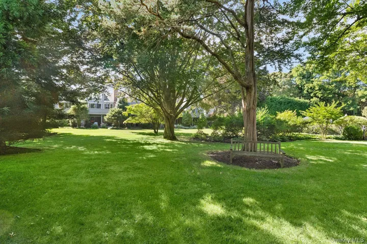 514 Montauk Highway, East Hampton, New York 11930