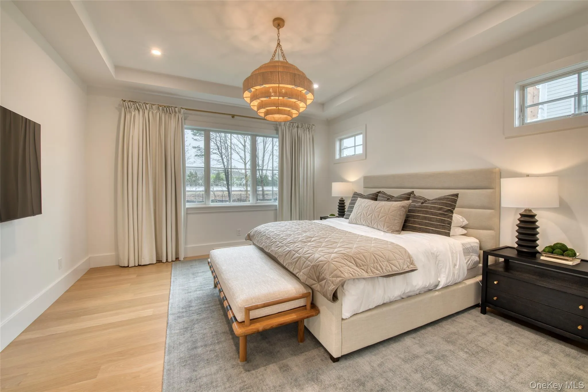 14 Happy Lane, Southampton, NY, 5 Bedrooms Bedrooms, 9 Rooms Rooms,4 BathroomsBathrooms,Residential Lease,For Rent,Happy,0,981136 14 Happy Lane, Southampton, NY, 5 Bedrooms Bedrooms, 9 Rooms Rooms,4 BathroomsBathrooms,Residential Lease,For Rent,Happy,0,981136