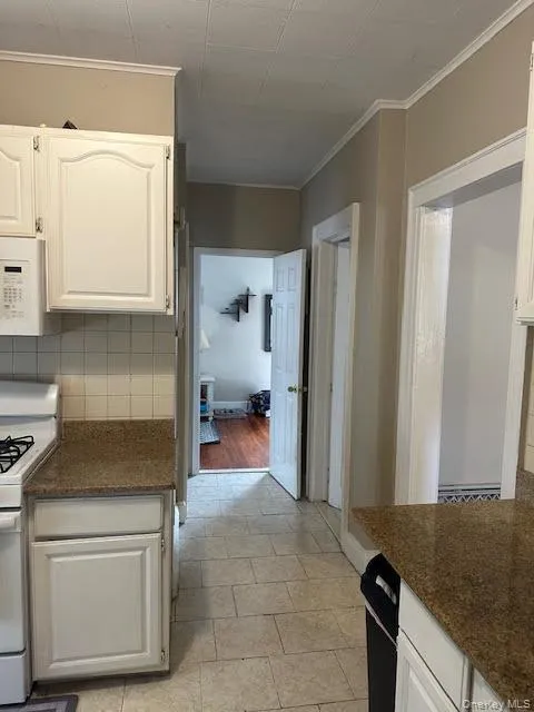 234 Market Street, Long Beach, NY, 2 Bedrooms Bedrooms, 6 Rooms Rooms,1 BathroomBathrooms,Residential Lease,For Rent,Market,0,981139 234 Market Street, Long Beach, NY, 2 Bedrooms Bedrooms, 6 Rooms Rooms,1 BathroomBathrooms,Residential Lease,For Rent,Market,0,981139