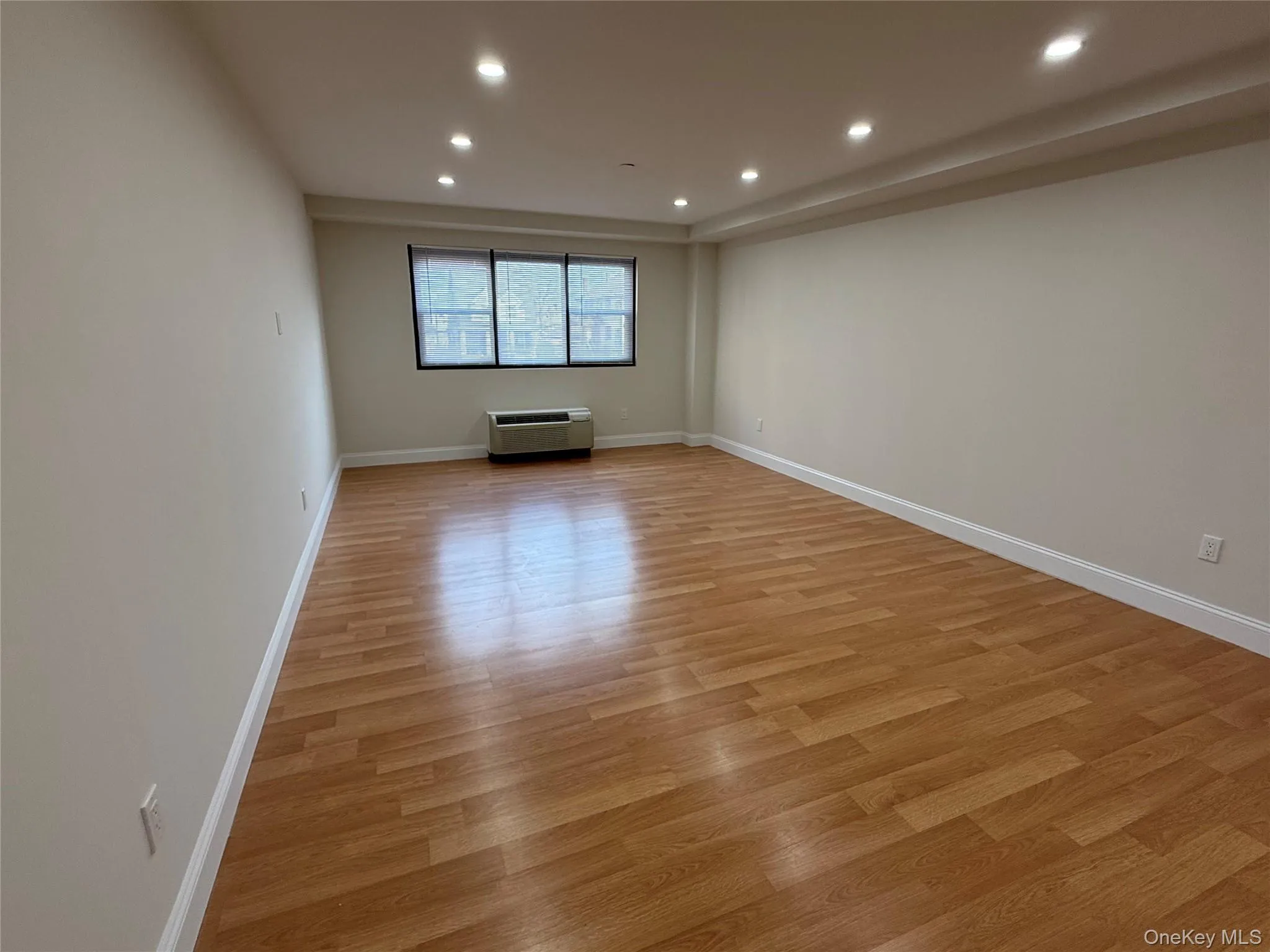 185 Park Avenue, Long Beach, NY, 1 Bedroom Bedrooms, 3 Rooms Rooms,1 BathroomBathrooms,Residential Lease,For Rent,Park,0,981163 185 Park Avenue, Long Beach, NY, 1 Bedroom Bedrooms, 3 Rooms Rooms,1 BathroomBathrooms,Residential Lease,For Rent,Park,0,981163