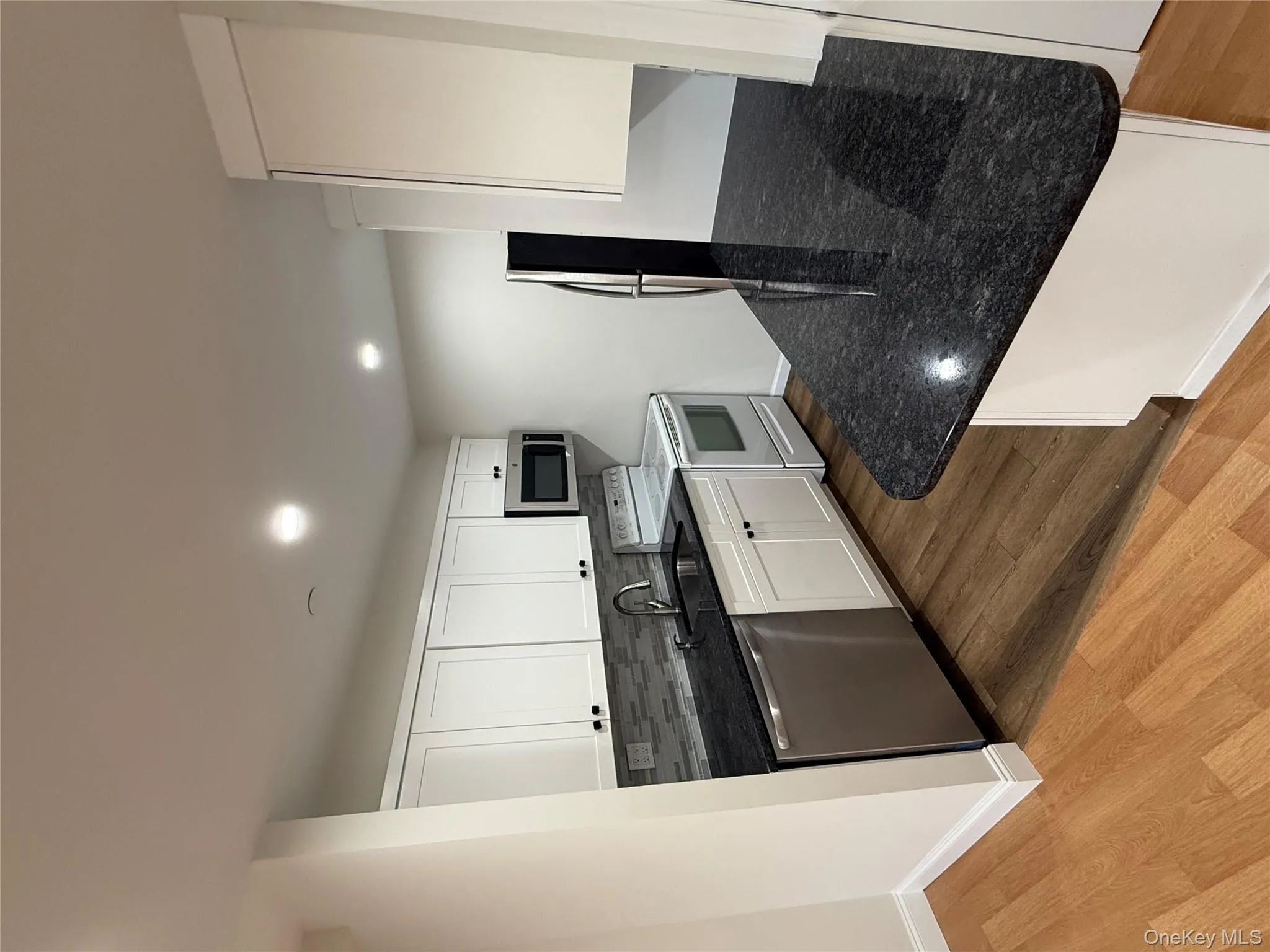 185 Park Avenue, Long Beach, NY, 1 Bedroom Bedrooms, 3 Rooms Rooms,1 BathroomBathrooms,Residential Lease,For Rent,Park,0,981163 185 Park Avenue, Long Beach, NY, 1 Bedroom Bedrooms, 3 Rooms Rooms,1 BathroomBathrooms,Residential Lease,For Rent,Park,0,981163
