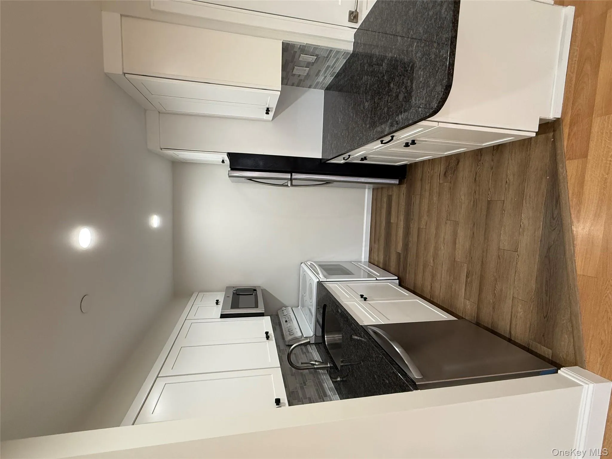 185 Park Avenue, Long Beach, NY, 1 Bedroom Bedrooms, 3 Rooms Rooms,1 BathroomBathrooms,Residential Lease,For Rent,Park,0,981163 185 Park Avenue, Long Beach, NY, 1 Bedroom Bedrooms, 3 Rooms Rooms,1 BathroomBathrooms,Residential Lease,For Rent,Park,0,981163