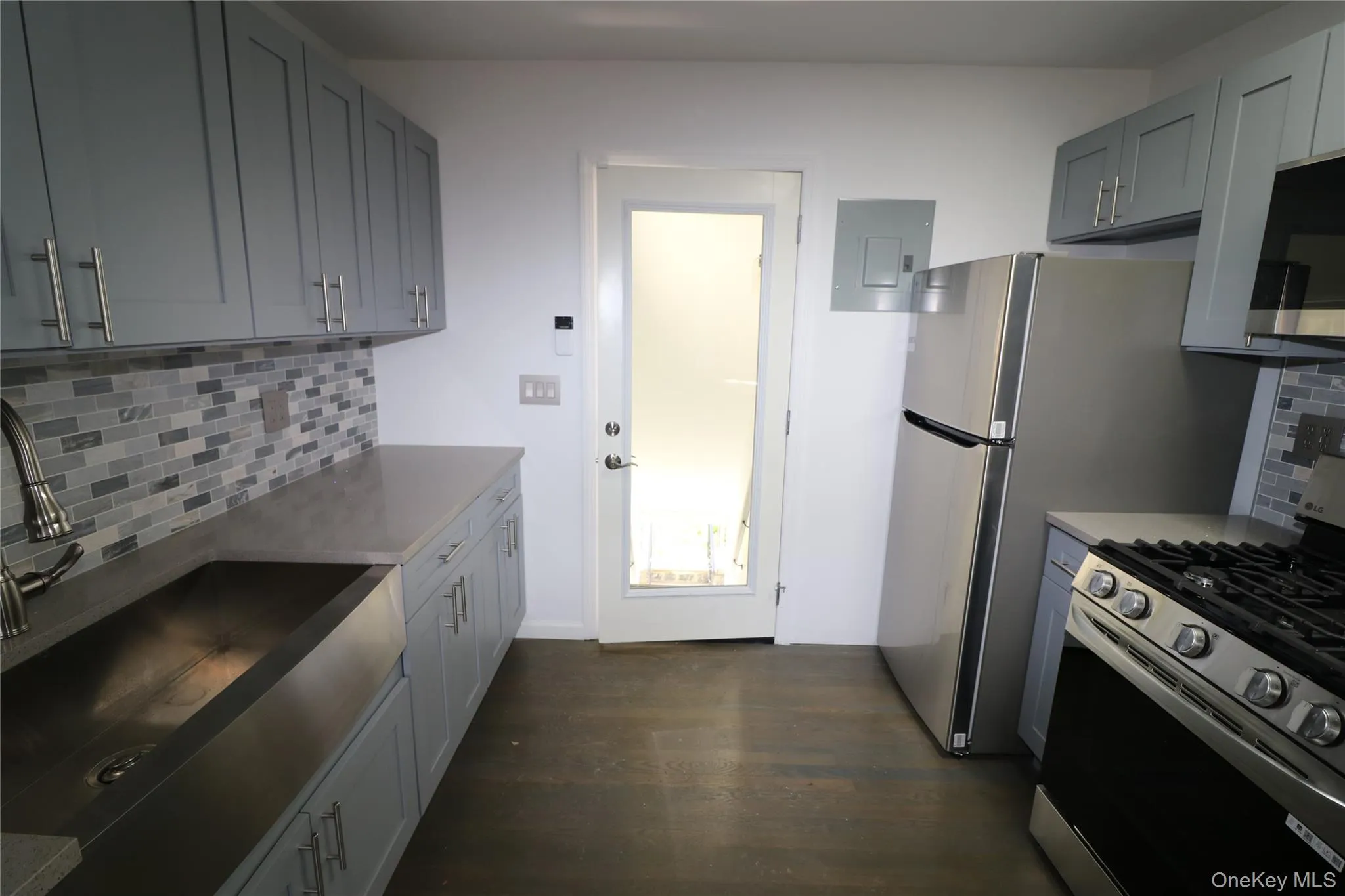 153 Route 9W, Haverstraw, NY, 2 Bedrooms Bedrooms, 4 Rooms Rooms,1 BathroomBathrooms,Residential Lease,For Rent,Route 9W,0,981164 153 Route 9W, Haverstraw, NY, 2 Bedrooms Bedrooms, 4 Rooms Rooms,1 BathroomBathrooms,Residential Lease,For Rent,Route 9W,0,981164