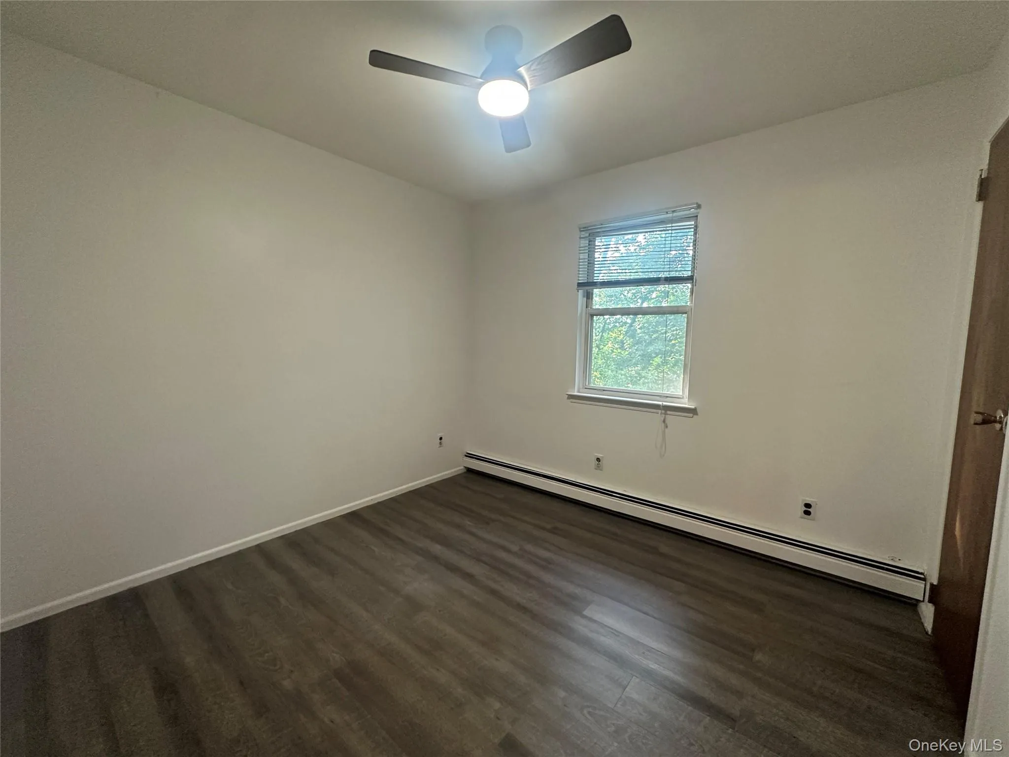 45 Hammond Road, Glen Cove, NY, 3 Bedrooms Bedrooms, 6 Rooms Rooms,2 BathroomsBathrooms,Residential Lease,For Rent,Hammond,0,981172 45 Hammond Road, Glen Cove, NY, 3 Bedrooms Bedrooms, 6 Rooms Rooms,2 BathroomsBathrooms,Residential Lease,For Rent,Hammond,0,981172