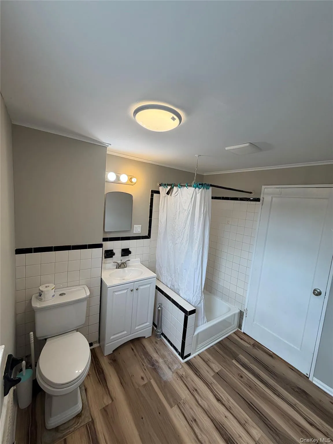 61 Hollywood Avenue, Hempstead, NY, 2 Bedrooms Bedrooms, 5 Rooms Rooms,1 BathroomBathrooms,Residential Lease,For Rent,Hollywood,0,981177 61 Hollywood Avenue, Hempstead, NY, 2 Bedrooms Bedrooms, 5 Rooms Rooms,1 BathroomBathrooms,Residential Lease,For Rent,Hollywood,0,981177