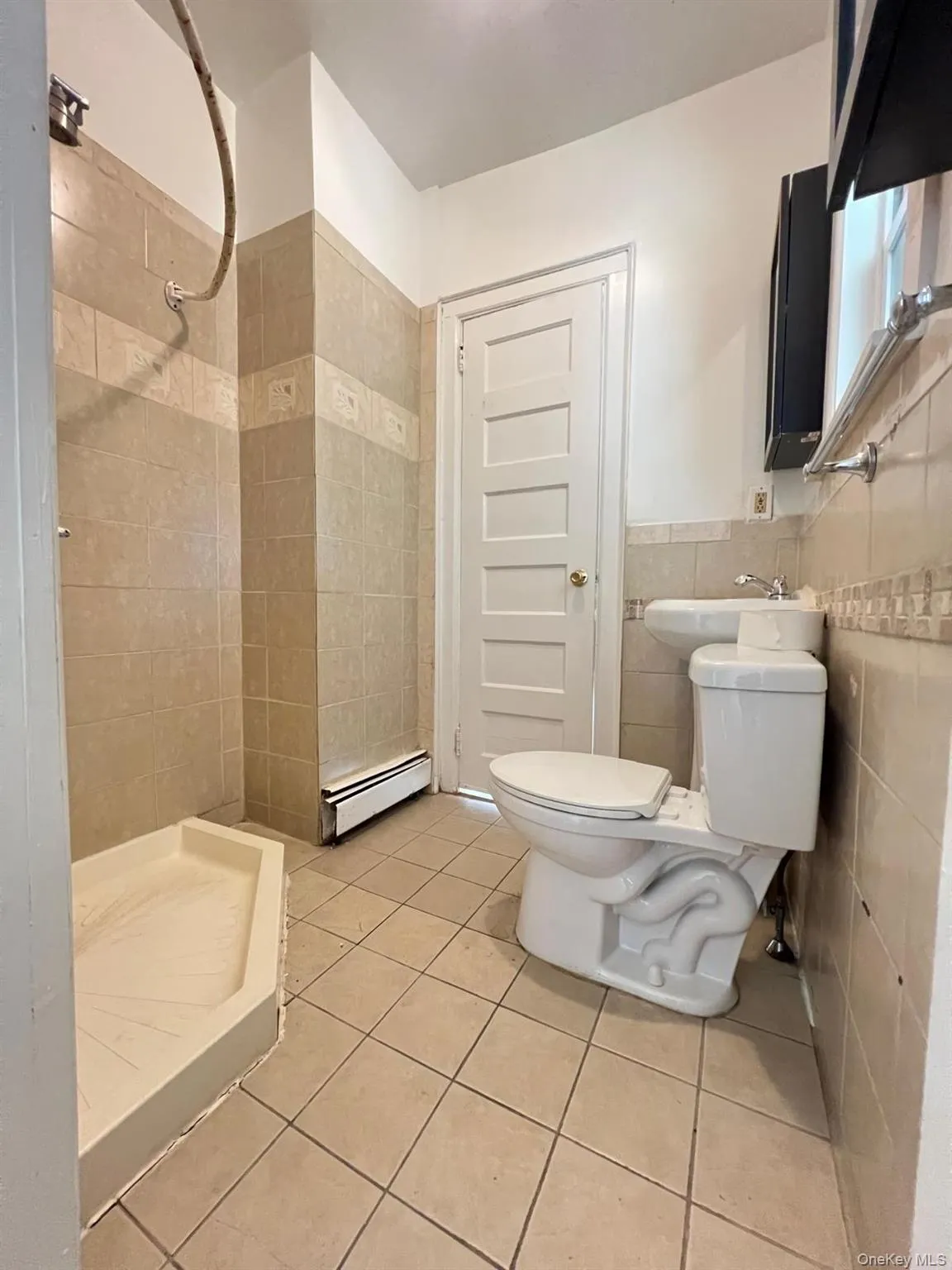 72 Chauncey Avenue, New Rochelle, NY, 4 Bedrooms Bedrooms, 7 Rooms Rooms,1 BathroomBathrooms,Residential Lease,For Rent,Chauncey,0,981234 72 Chauncey Avenue, New Rochelle, NY, 4 Bedrooms Bedrooms, 7 Rooms Rooms,1 BathroomBathrooms,Residential Lease,For Rent,Chauncey,0,981234