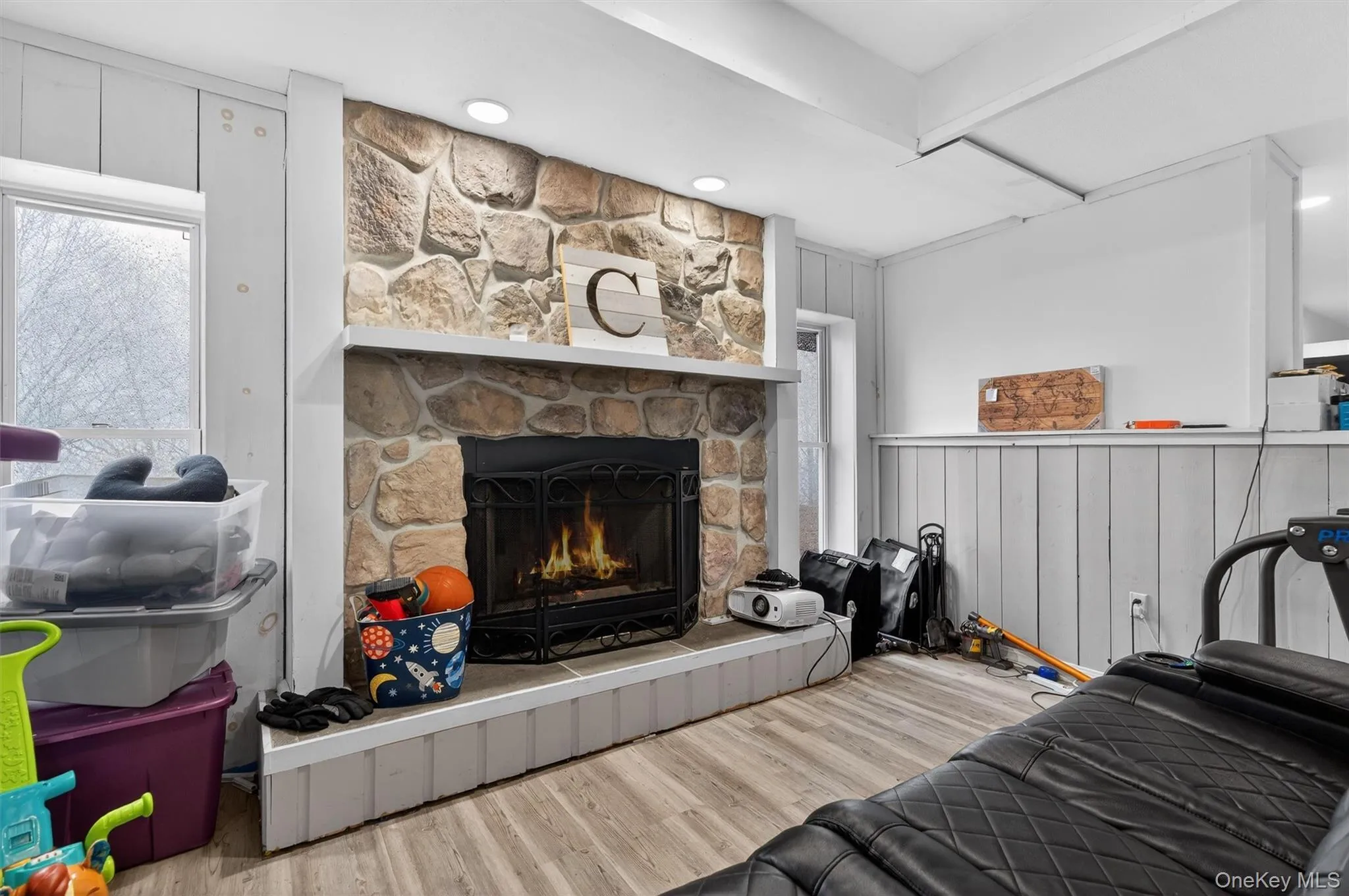 71 Eagle Crest Road, Greenville, NY, 5 Bedrooms Bedrooms, 15 Rooms Rooms,2 BathroomsBathrooms,Residential Sale,For Rent,Eagle Crest,0,981238 71 Eagle Crest Road, Greenville, NY, 5 Bedrooms Bedrooms, 15 Rooms Rooms,2 BathroomsBathrooms,Residential Sale,For Rent,Eagle Crest,0,981238