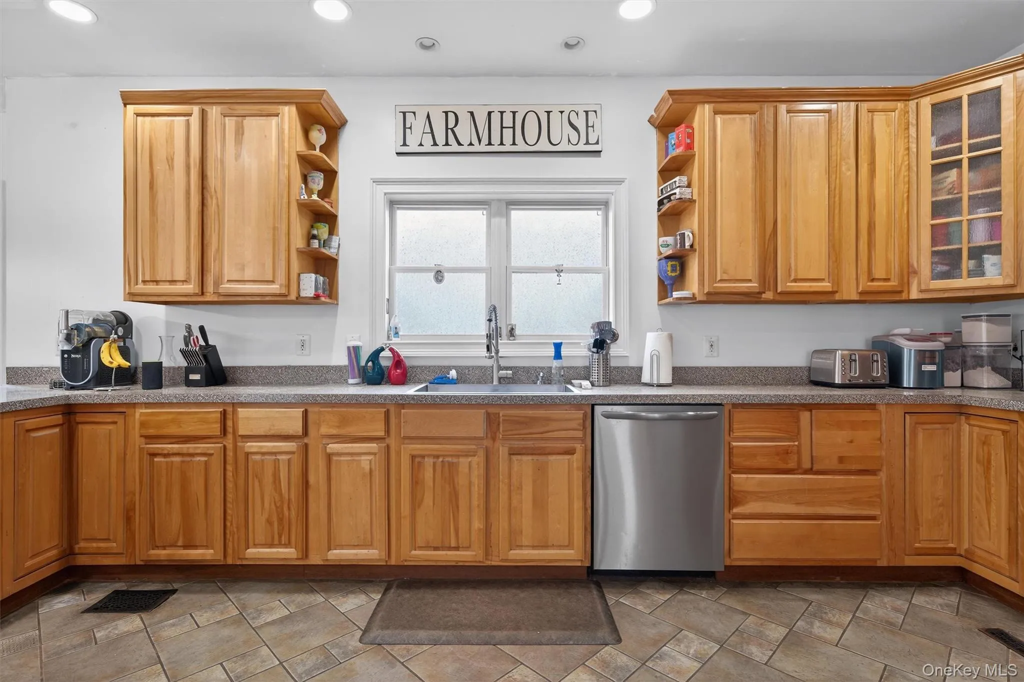 71 Eagle Crest Road, Greenville, NY, 5 Bedrooms Bedrooms, 15 Rooms Rooms,2 BathroomsBathrooms,Residential Sale,For Rent,Eagle Crest,0,981238 71 Eagle Crest Road, Greenville, NY, 5 Bedrooms Bedrooms, 15 Rooms Rooms,2 BathroomsBathrooms,Residential Sale,For Rent,Eagle Crest,0,981238